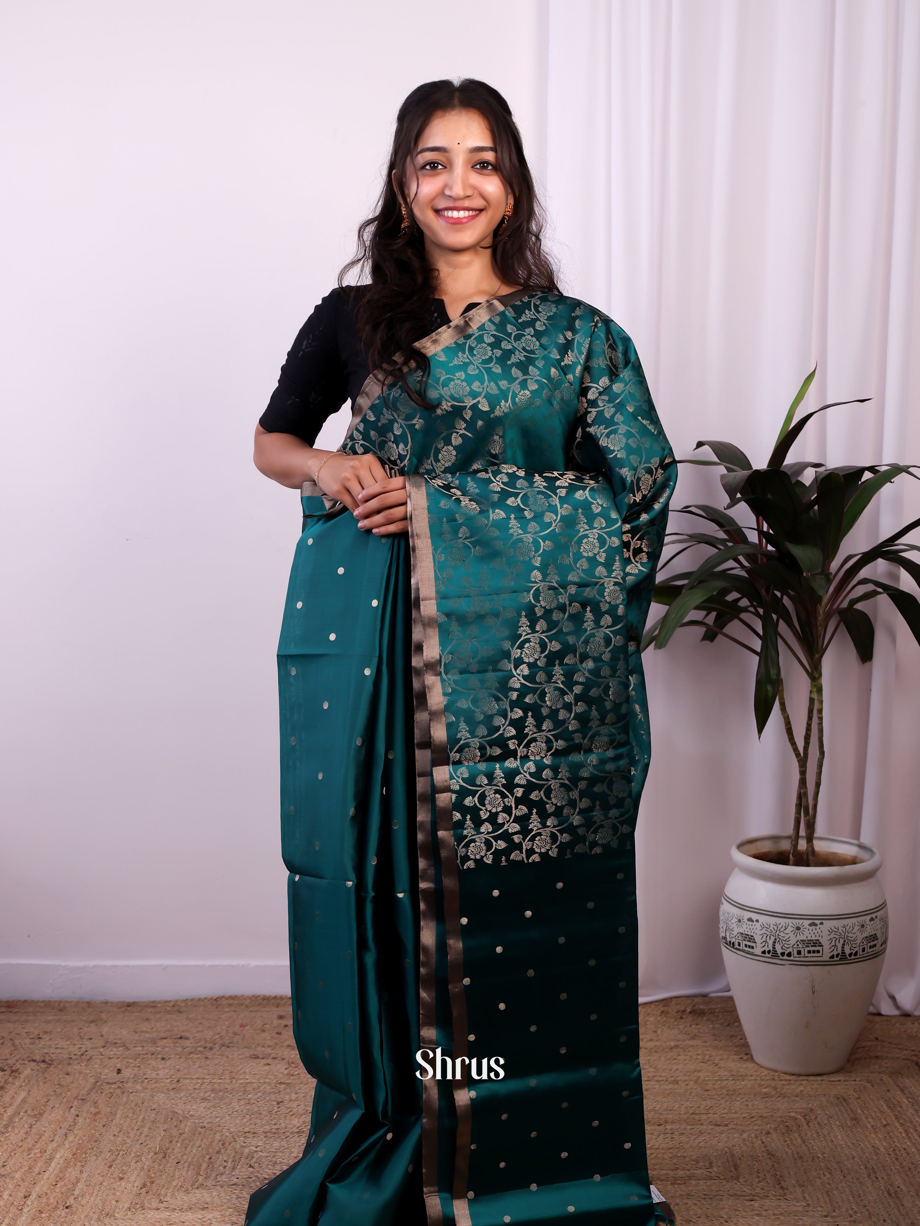 Green(Single Tone) - Soft Silk Saree - Shop on Shrus.com