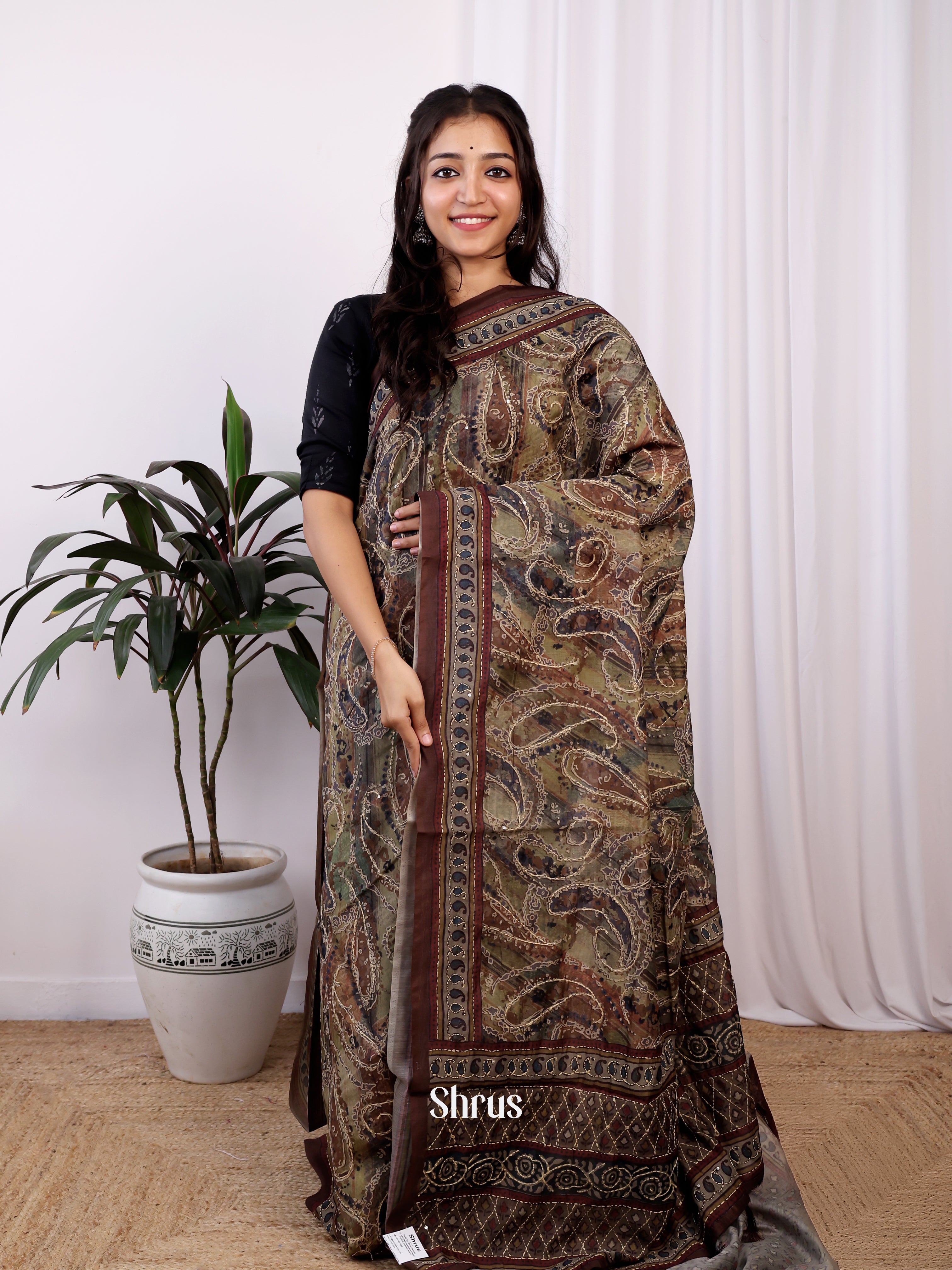 CJS23292 - Semi Kantha Saree - Shop on Shrus.com