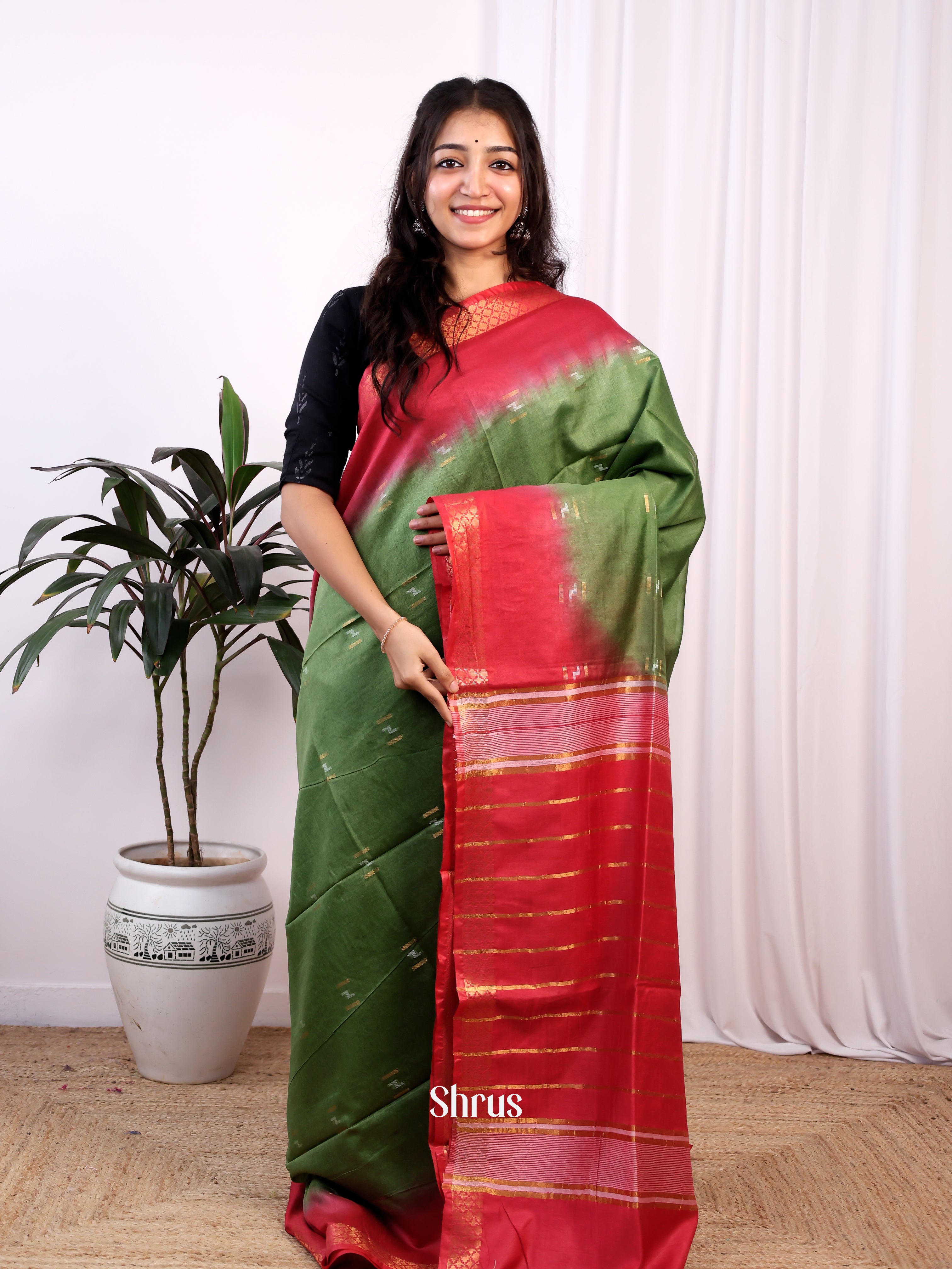Green & Red -Semi Tussar - Shop on Shrus.com