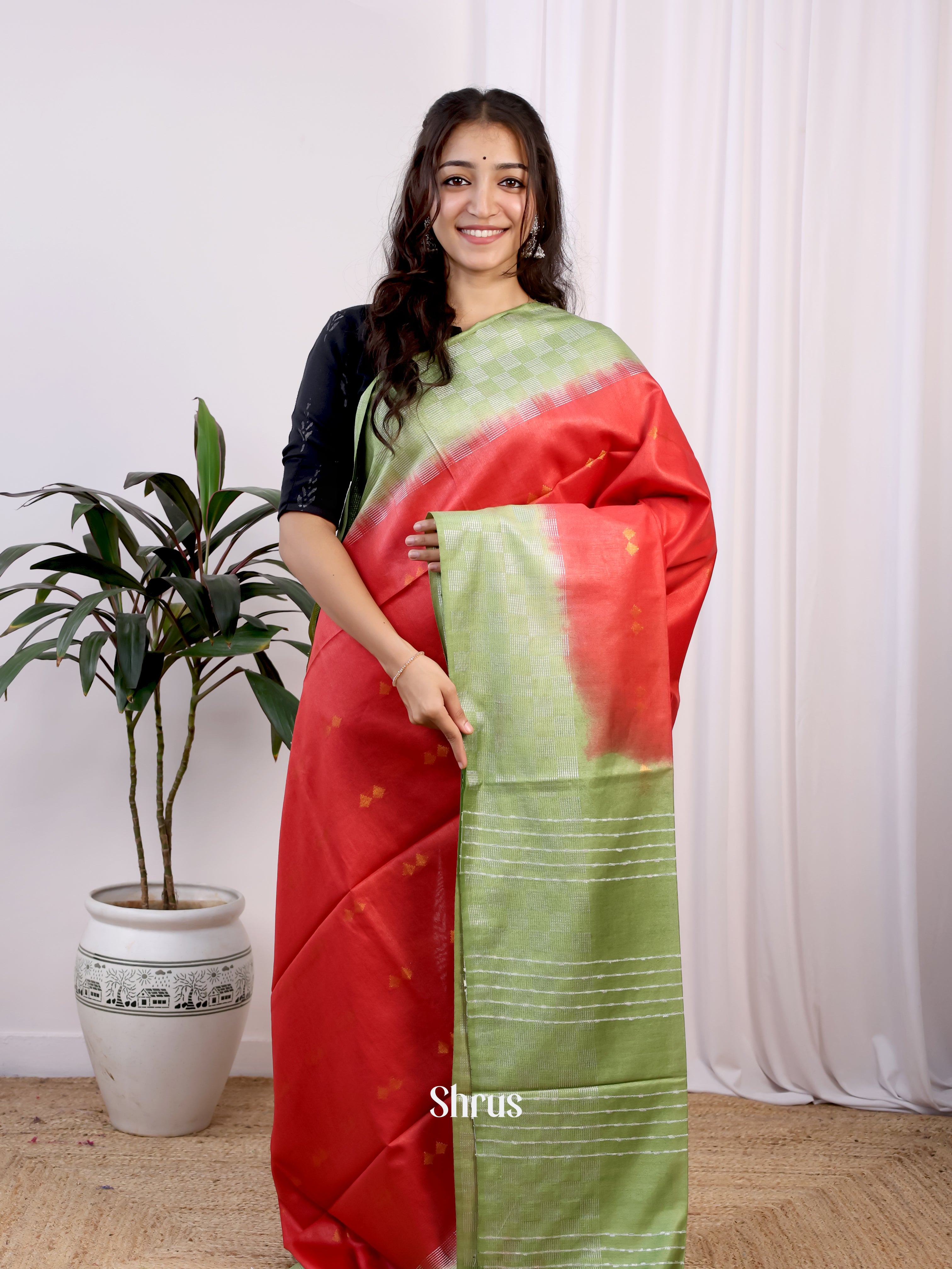 Red & Green -Semi Tussar - Shop on Shrus.com