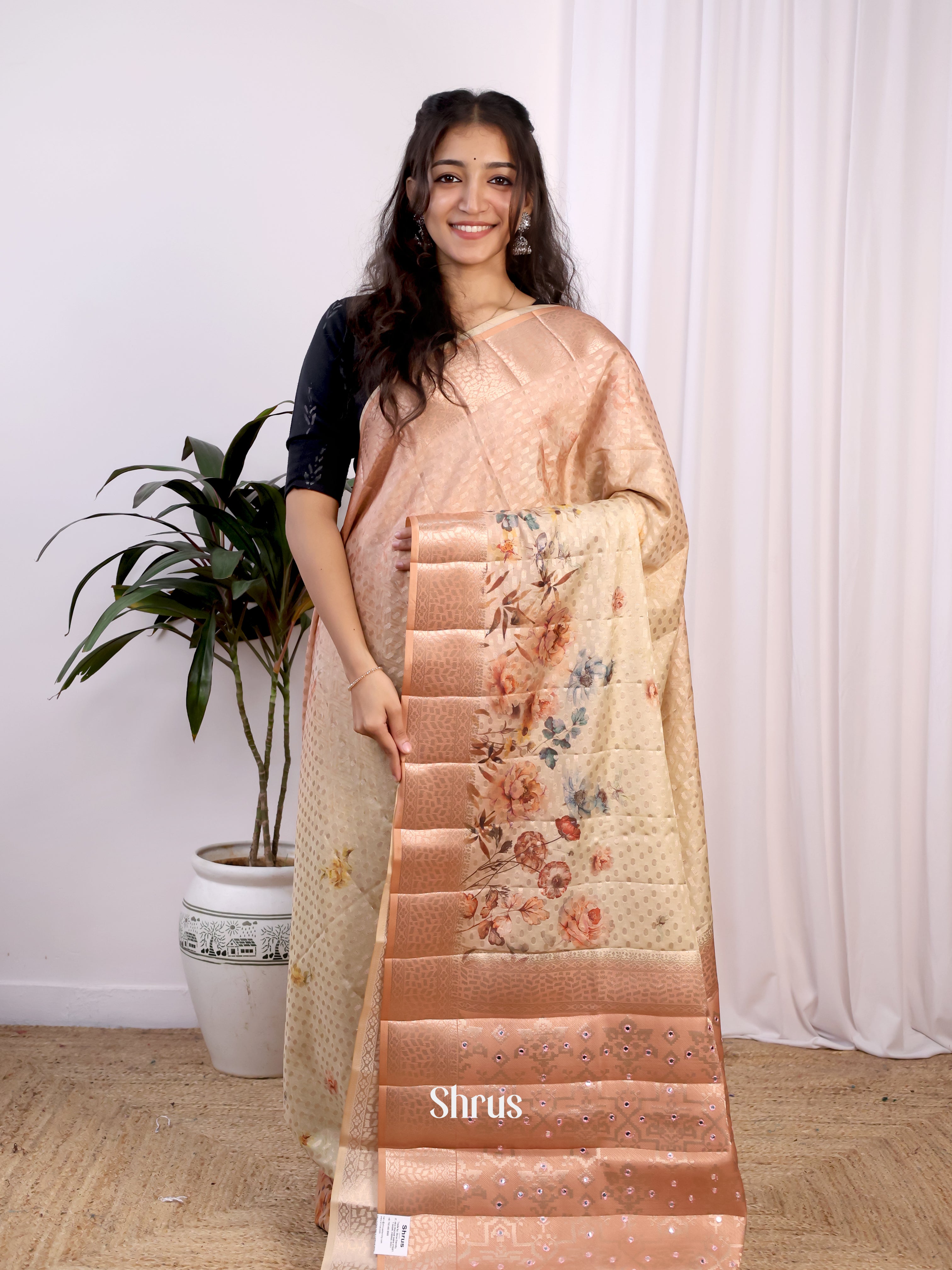 Cream & Peach- Printed chanderi Saree - Shop on Shrus.com