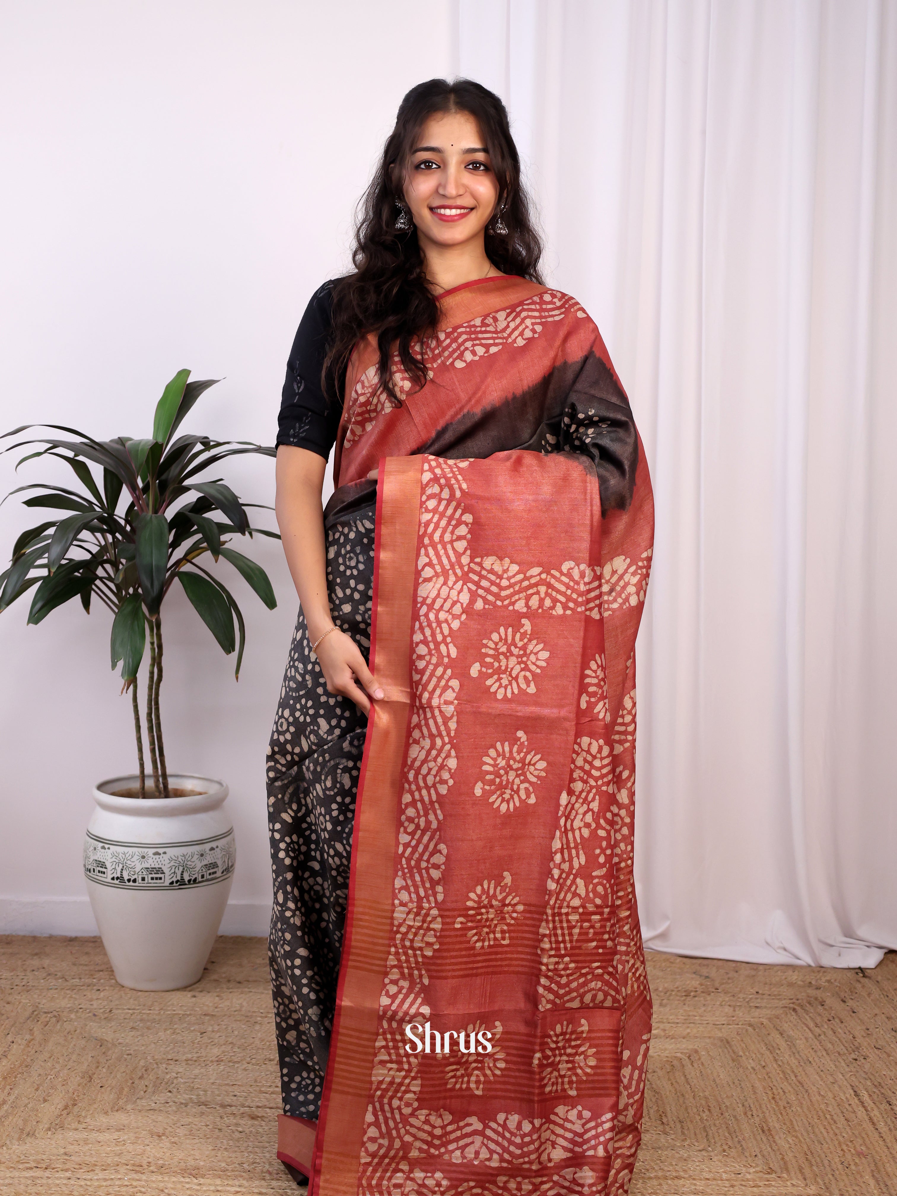 Black & Red -Bhatik Saree - Shop on Shrus.com