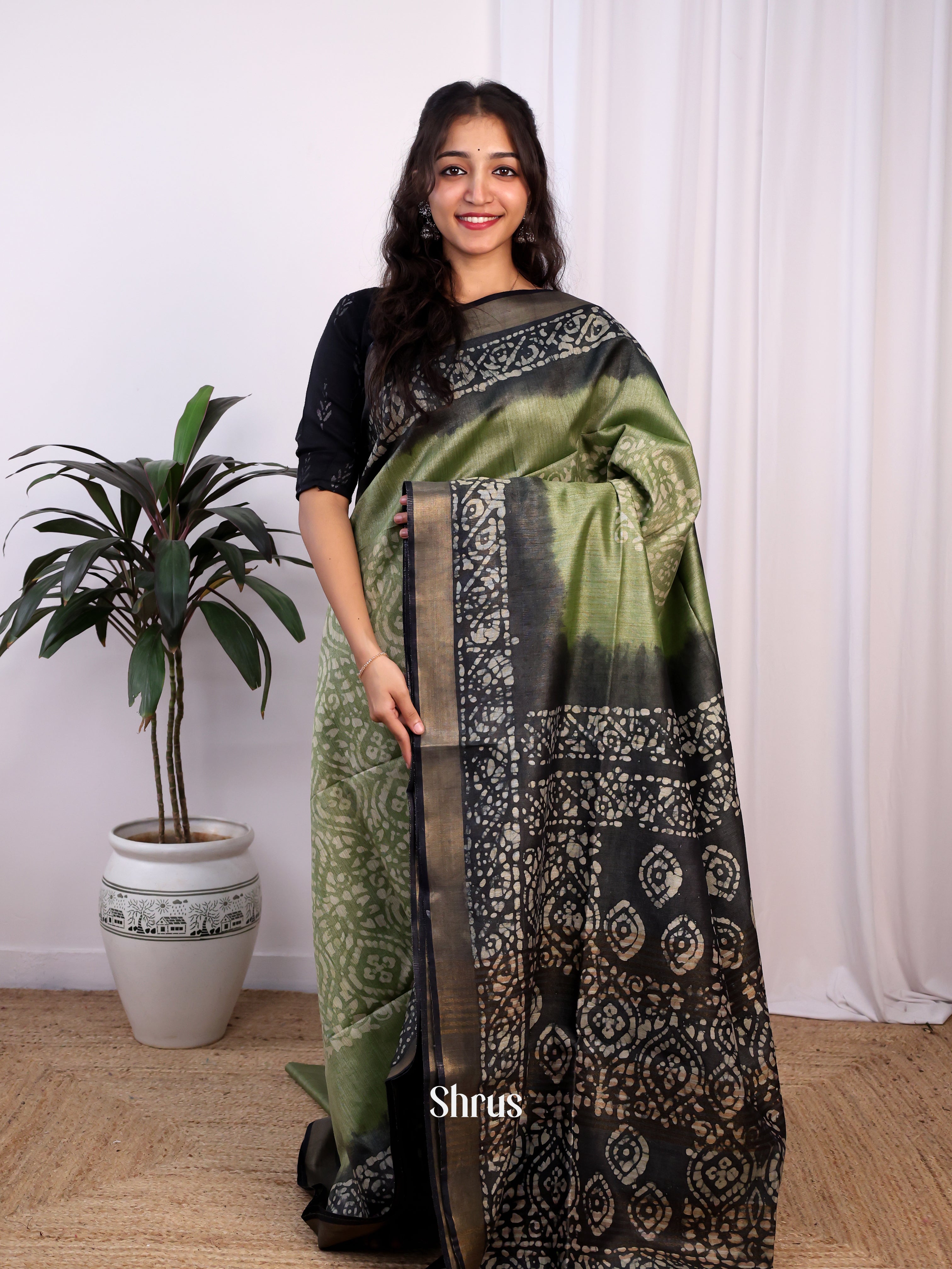 Green & Black -Bhatik Saree - Shop on Shrus.com