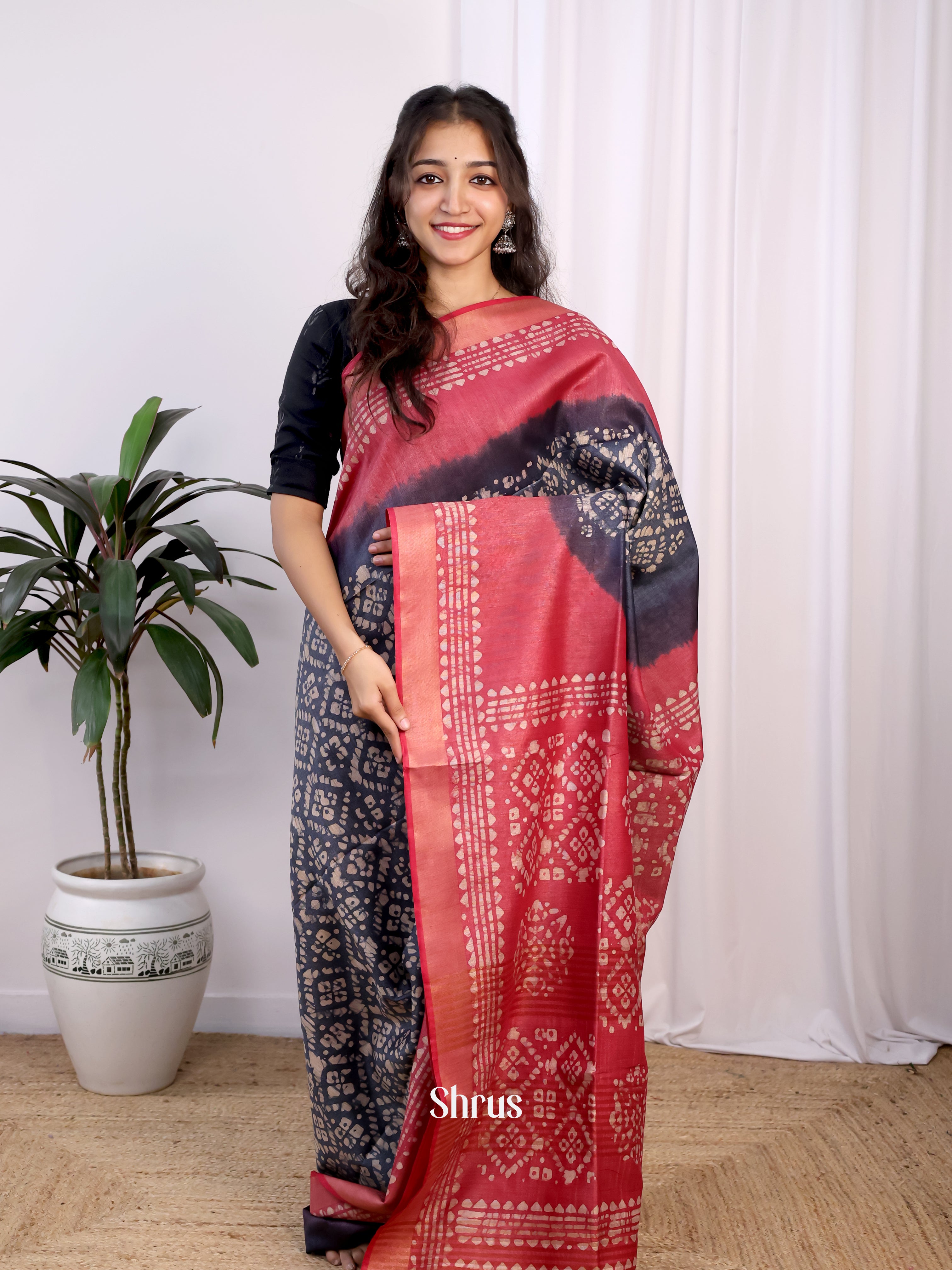 Black & Red -Bhatik Saree - Shop on Shrus.com