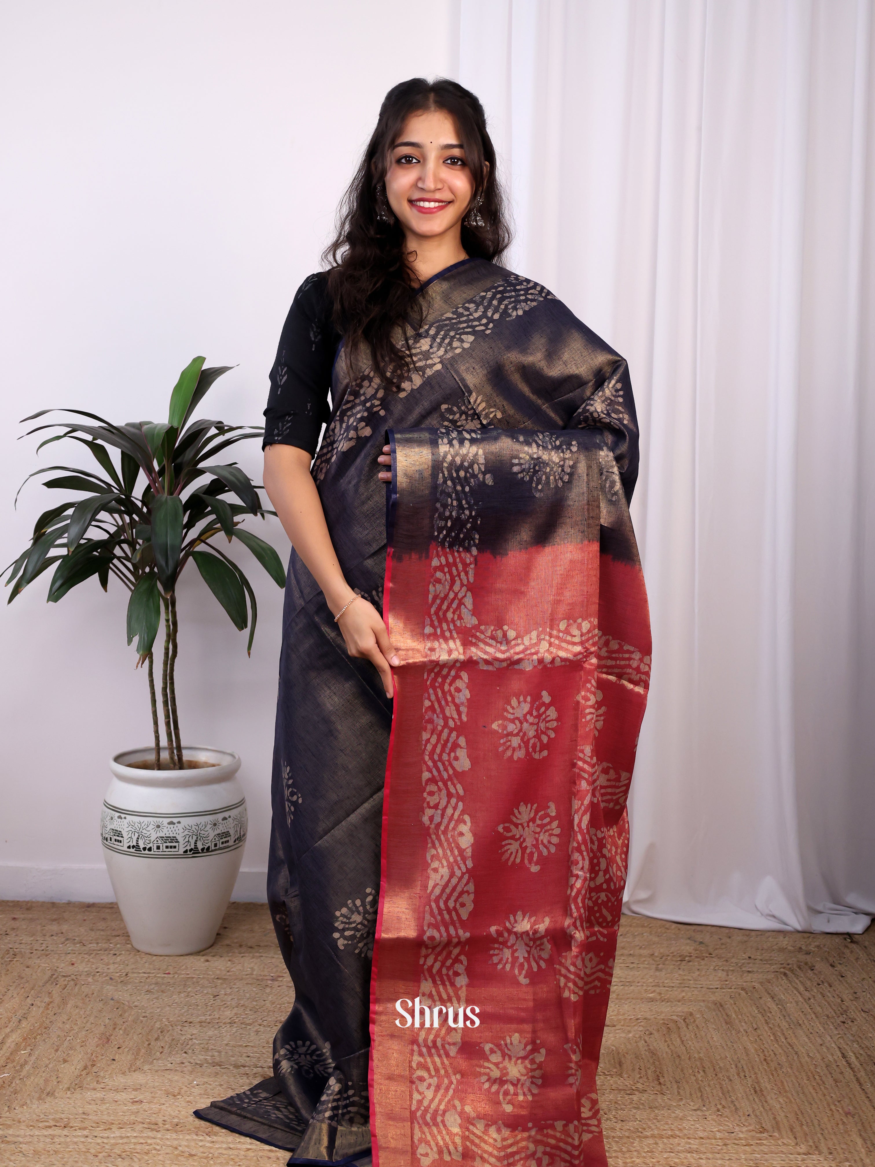 Black & Red -Bhatik Saree - Shop on Shrus.com