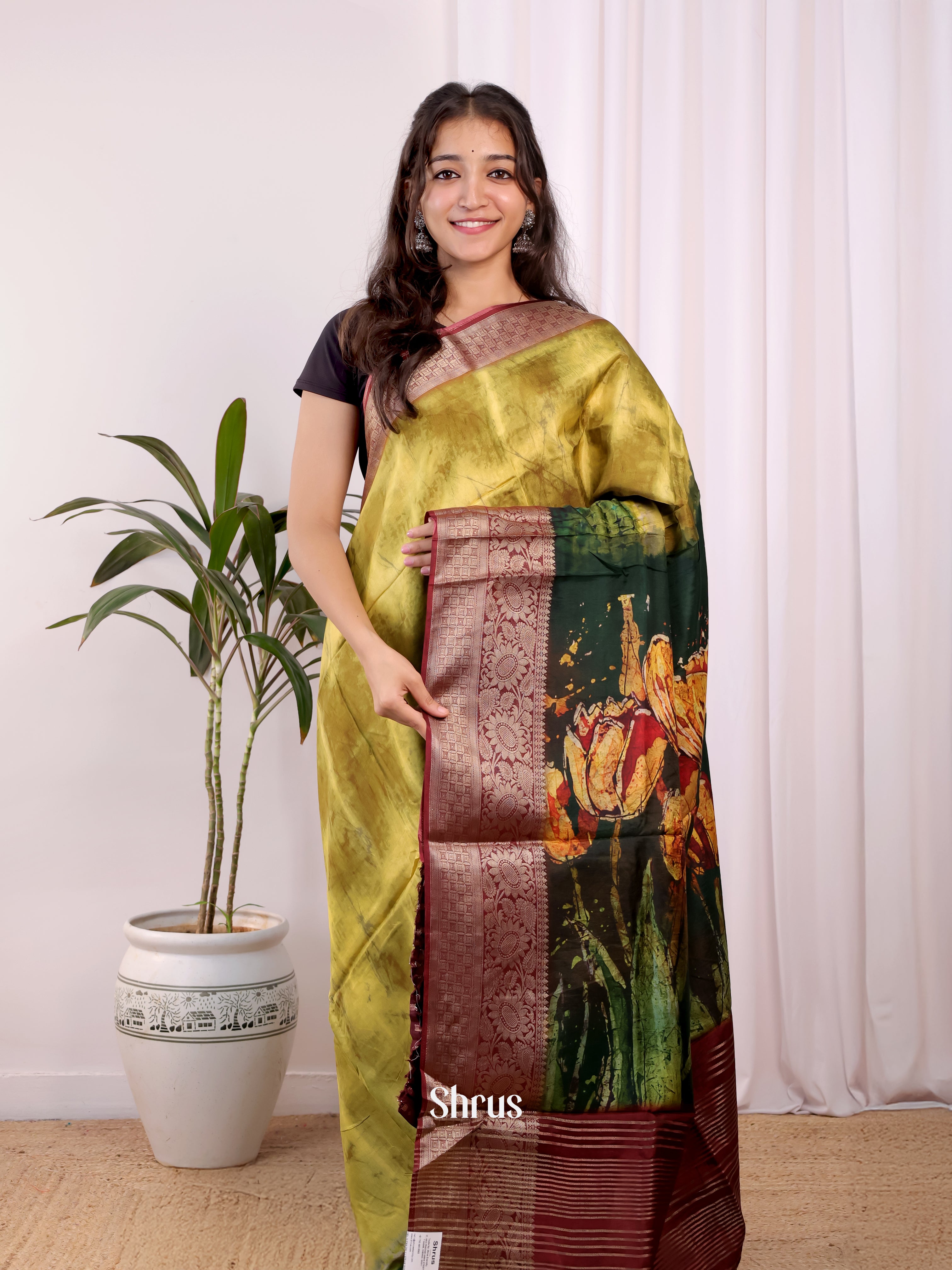 Yellowish Green - Semi Dola silk Saree - Shop on Shrus.com