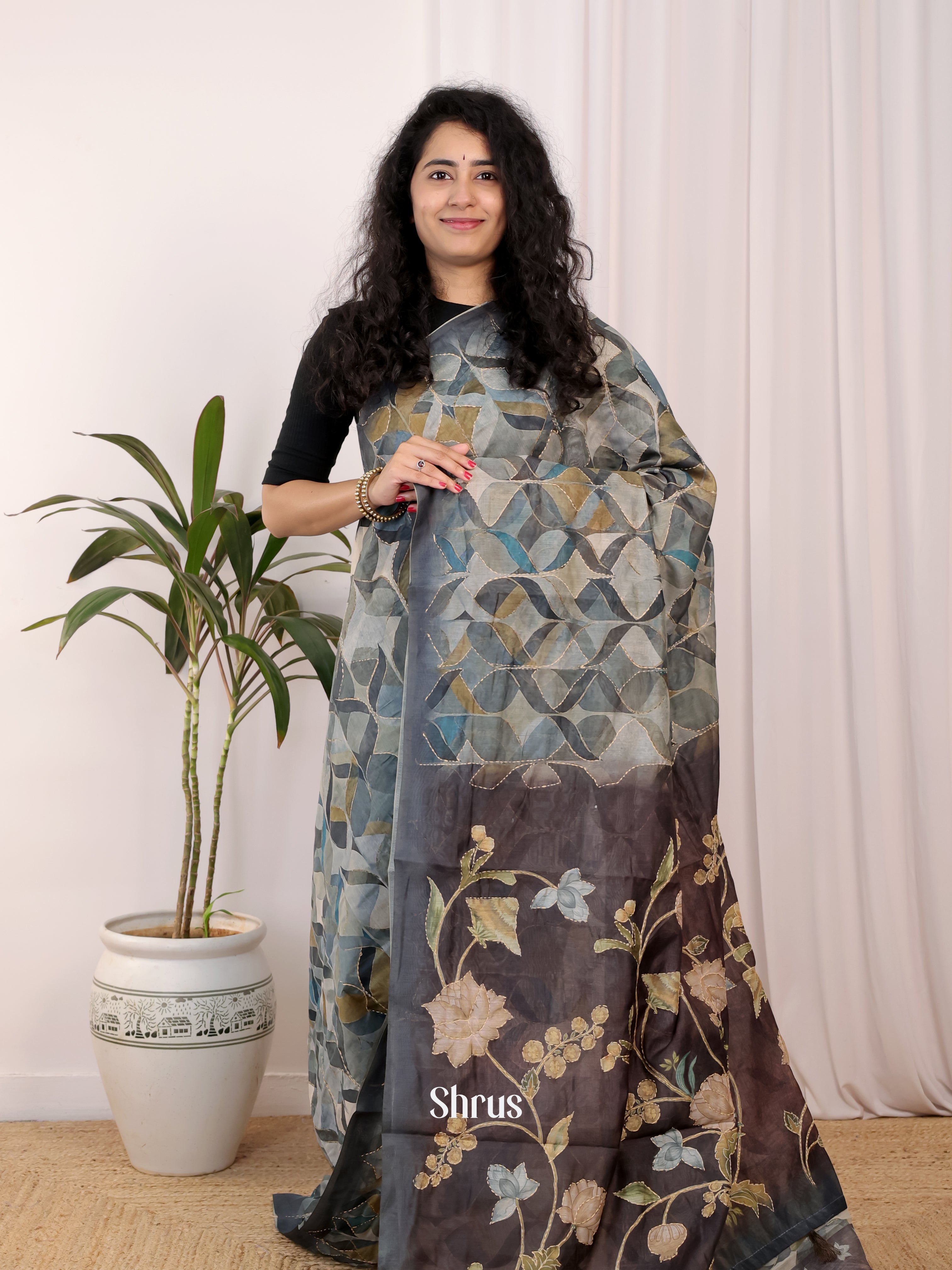 Grey & Brown - Semi Kantha Saree - Shop on Shrus.com