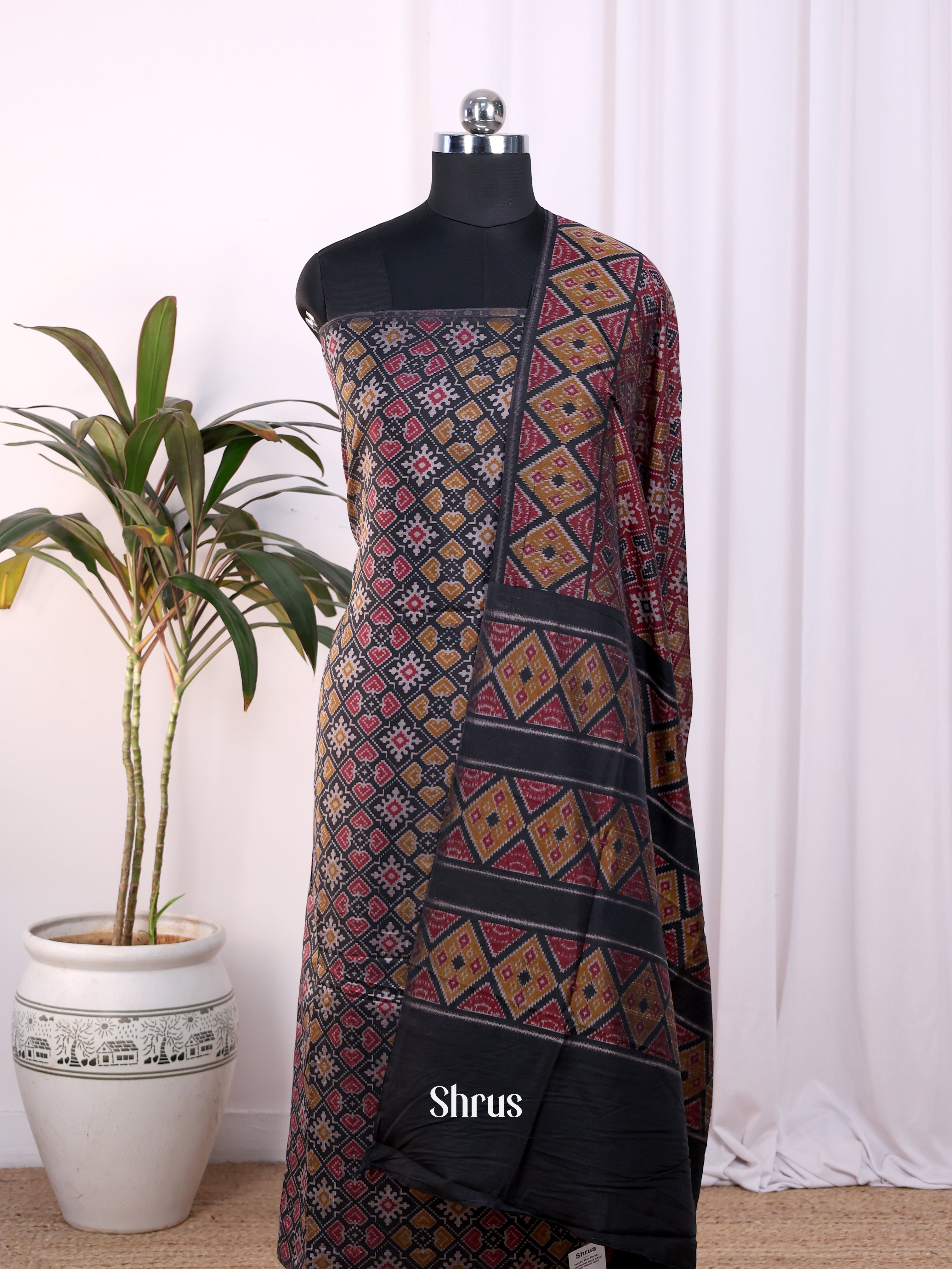 Black & Maroon - Semi Patola top & dupatta - Shop on Shrus.com