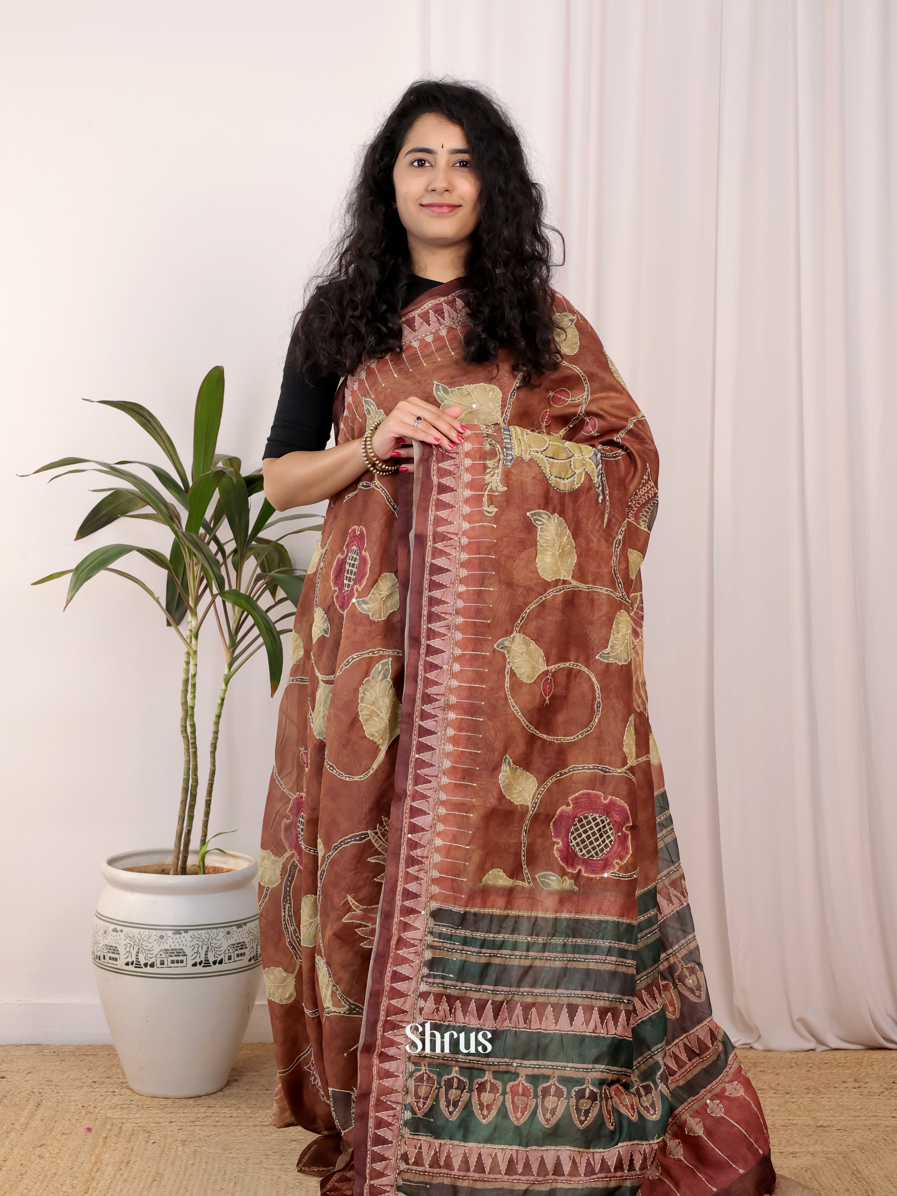 Brown - Semi Kantha Saree - Shop on Shrus.com
