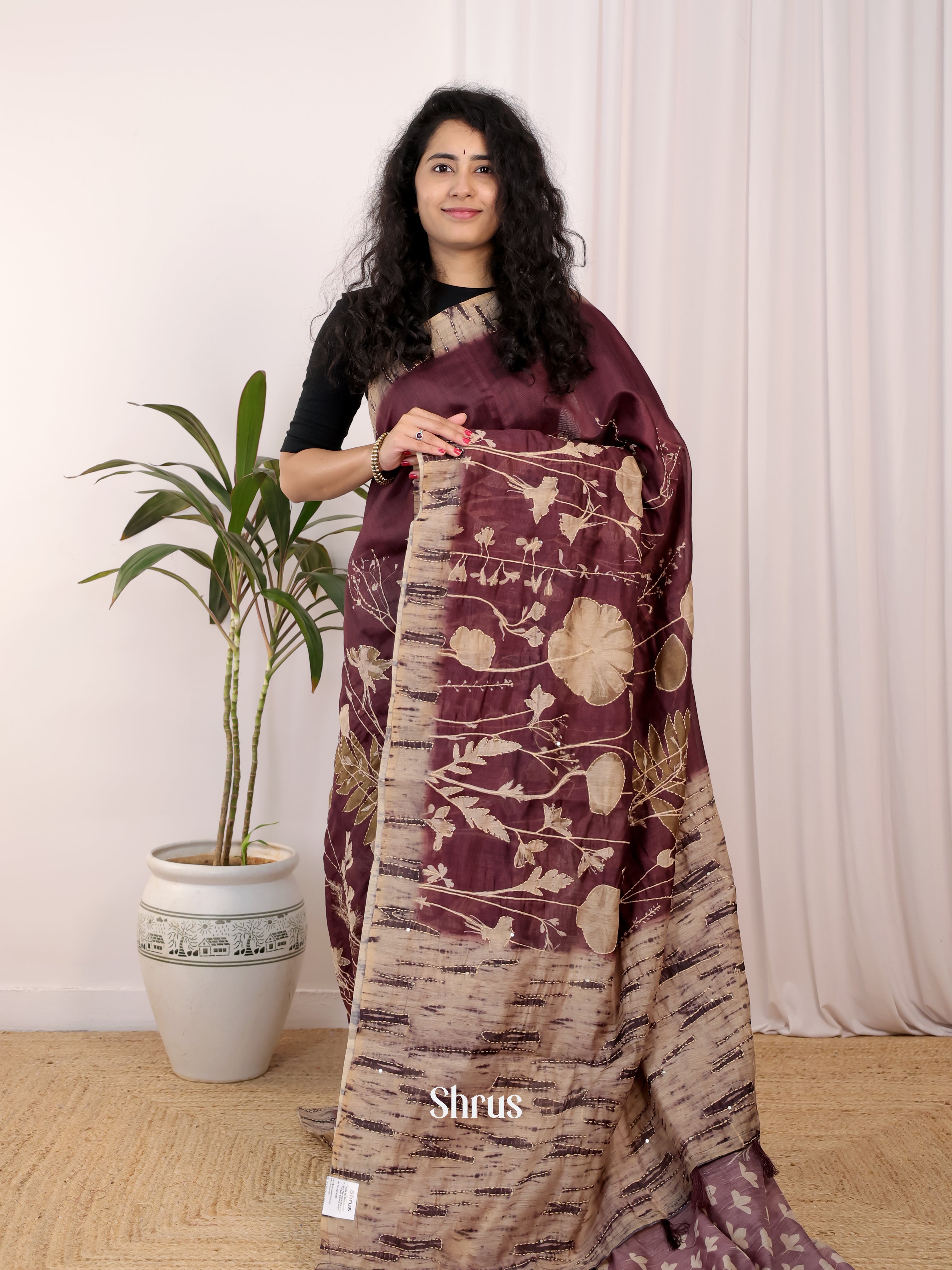Brown & Lite Brown - Semi Kantha Saree - Shop on Shrus.com