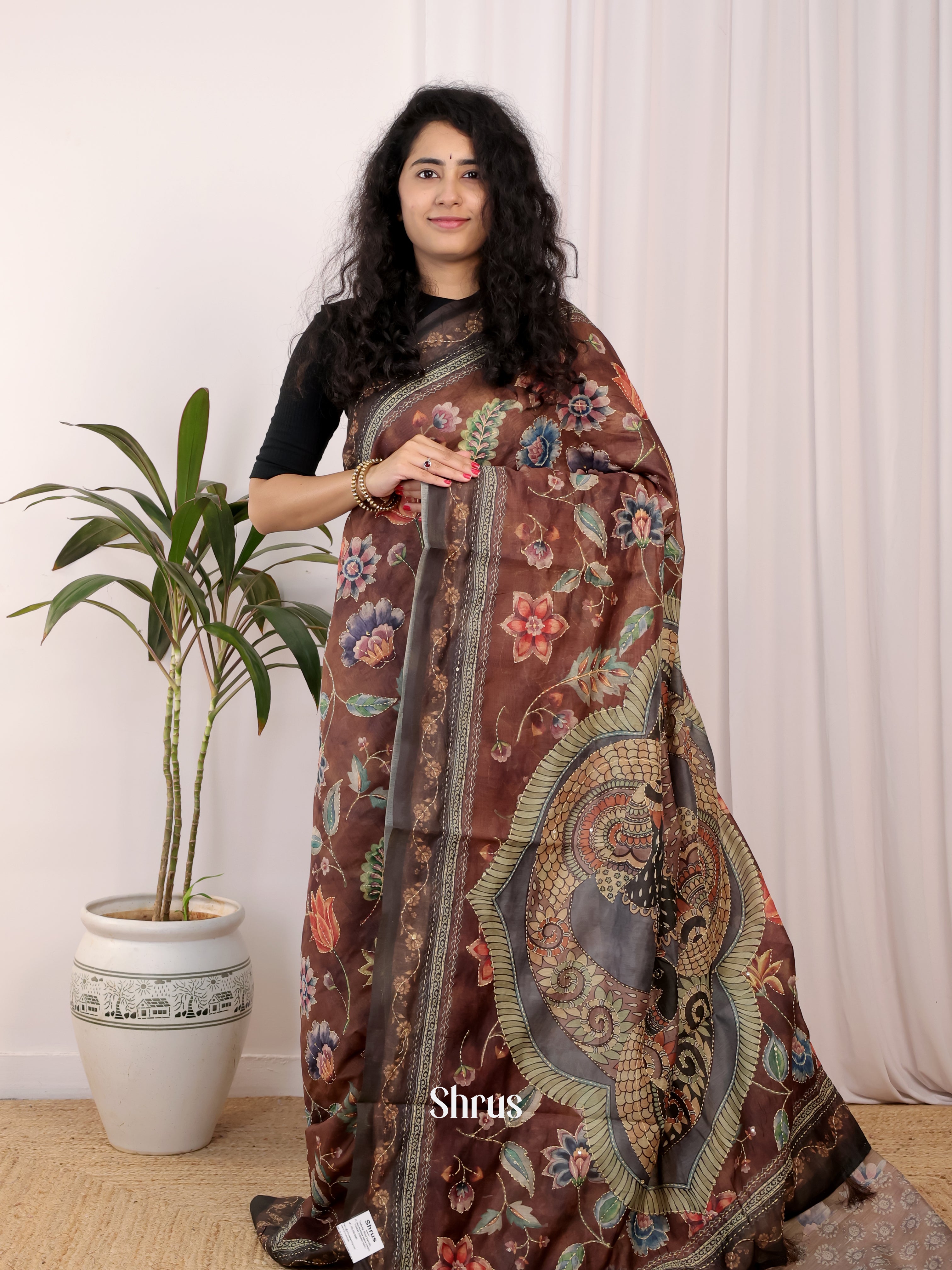 Brown & Grey - Semi Kantha Saree - Shop on Shrus.com