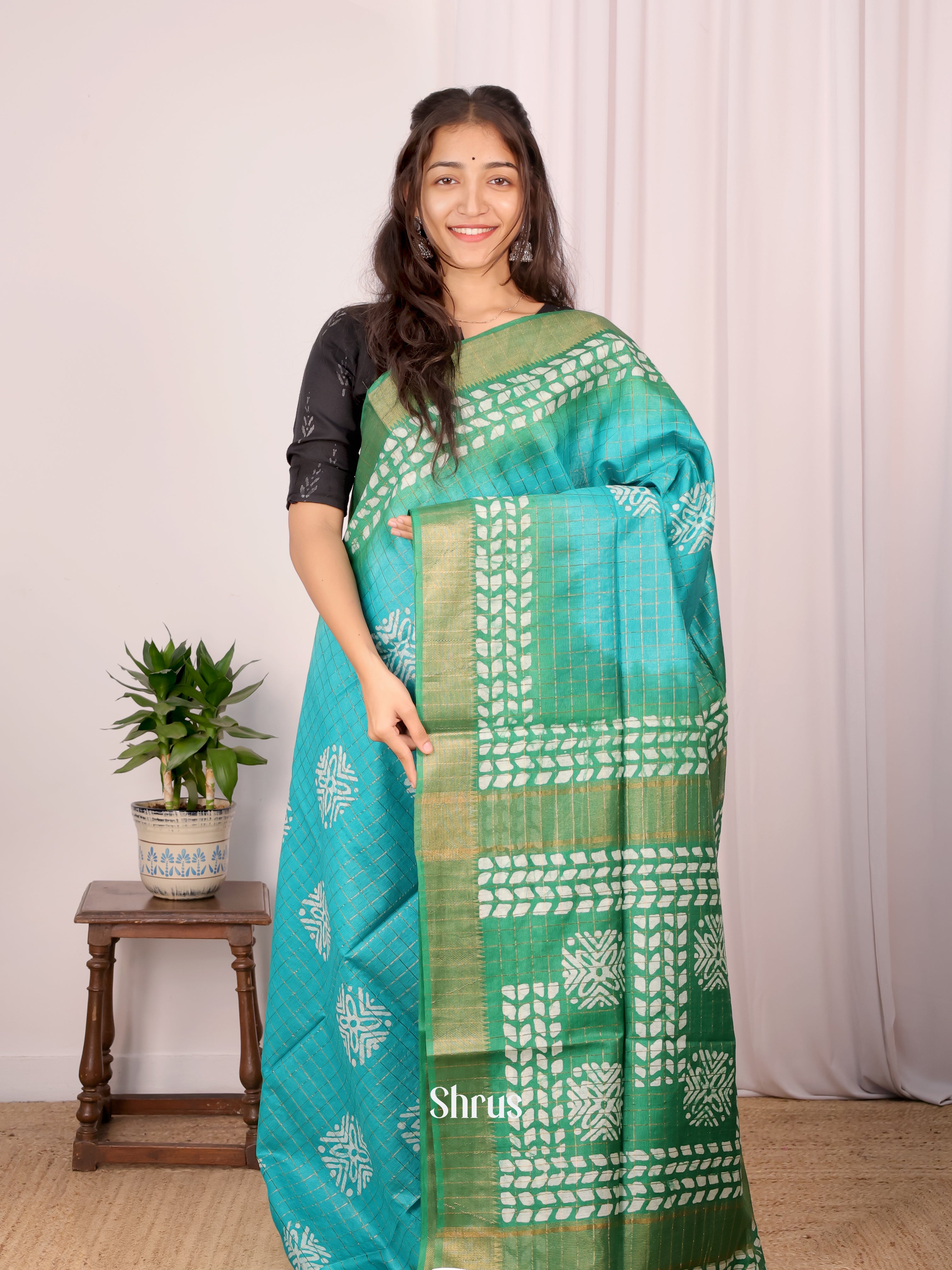 Teal & Green - Bhatik Saree - Shop on Shrus.com