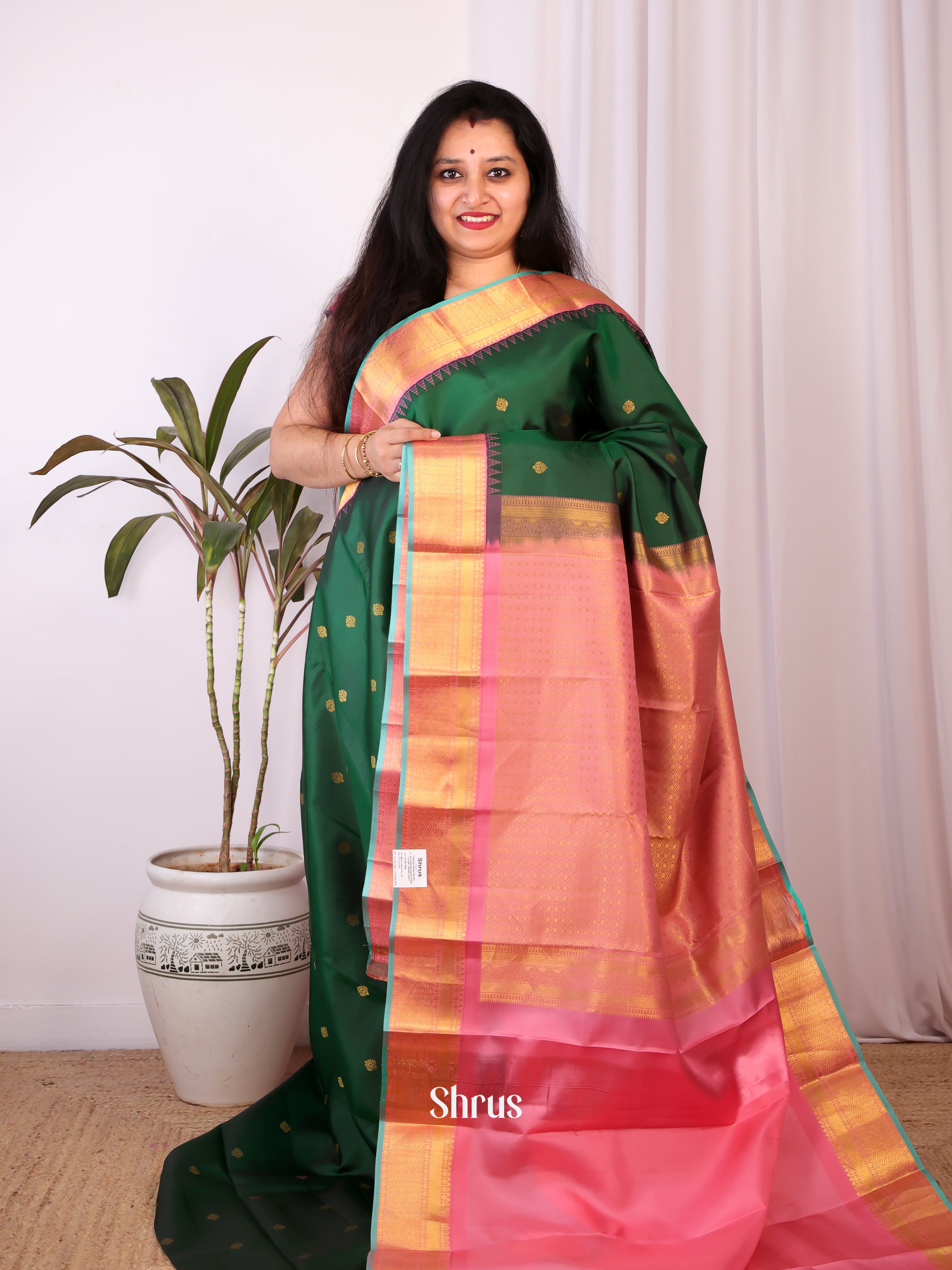 Green & Lotus Pink - Kanchipuram silk Saree - Shop on Shrus.com