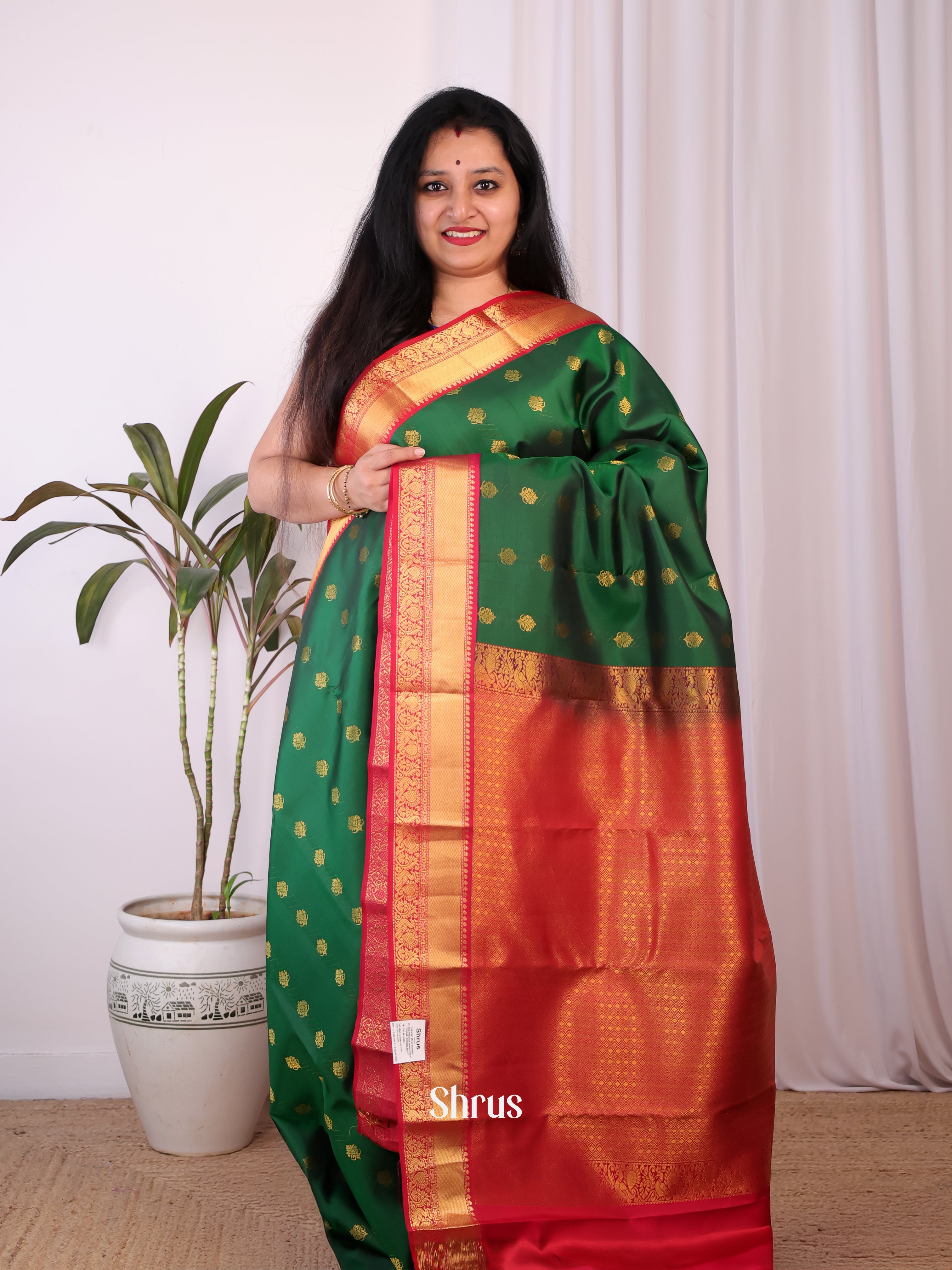 Green & Red- Kanchipuram silk Saree - Shop on Shrus.com