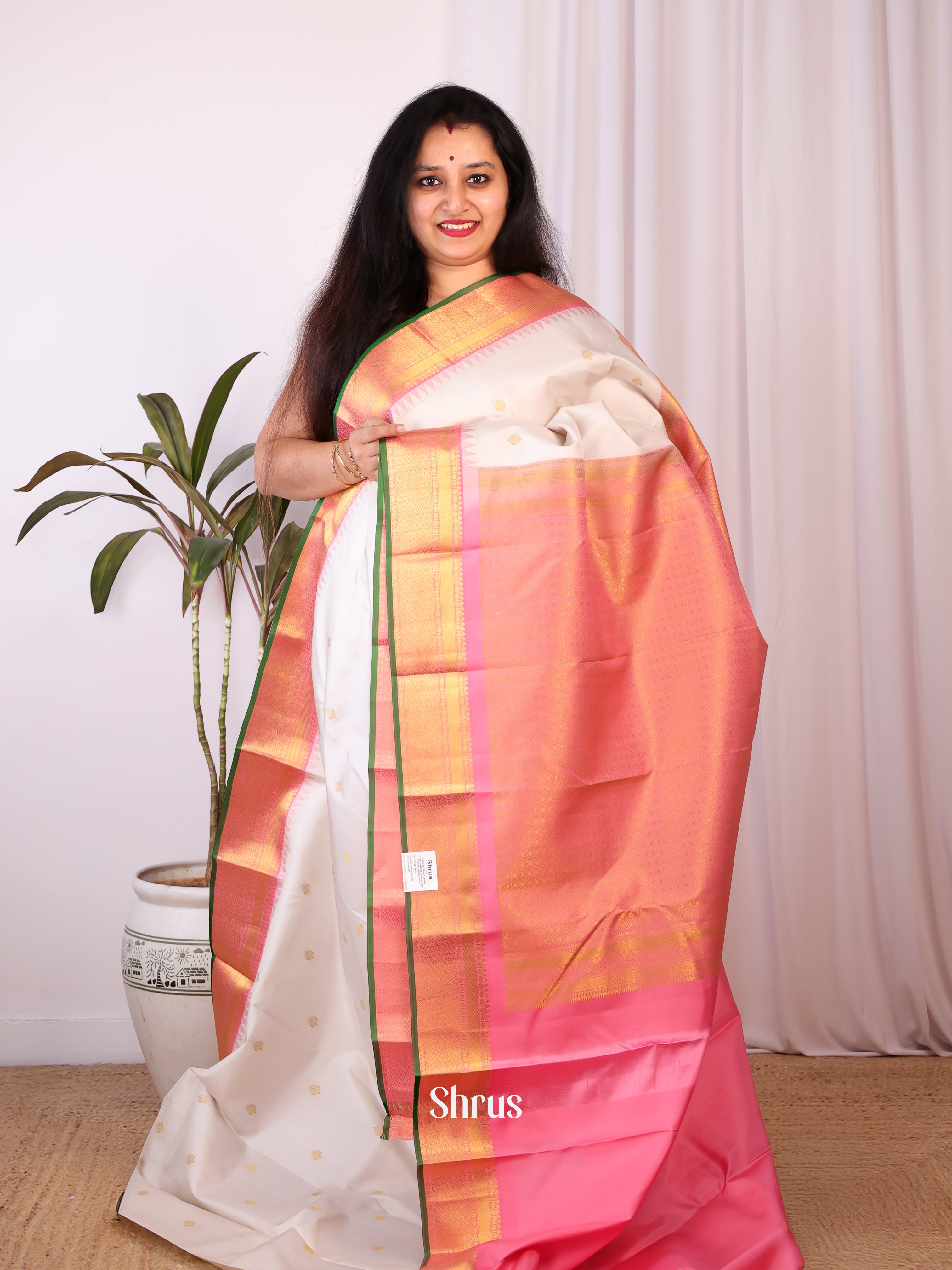 Cream & Pink - Kanchipuram silk Saree - Shop on Shrus.com