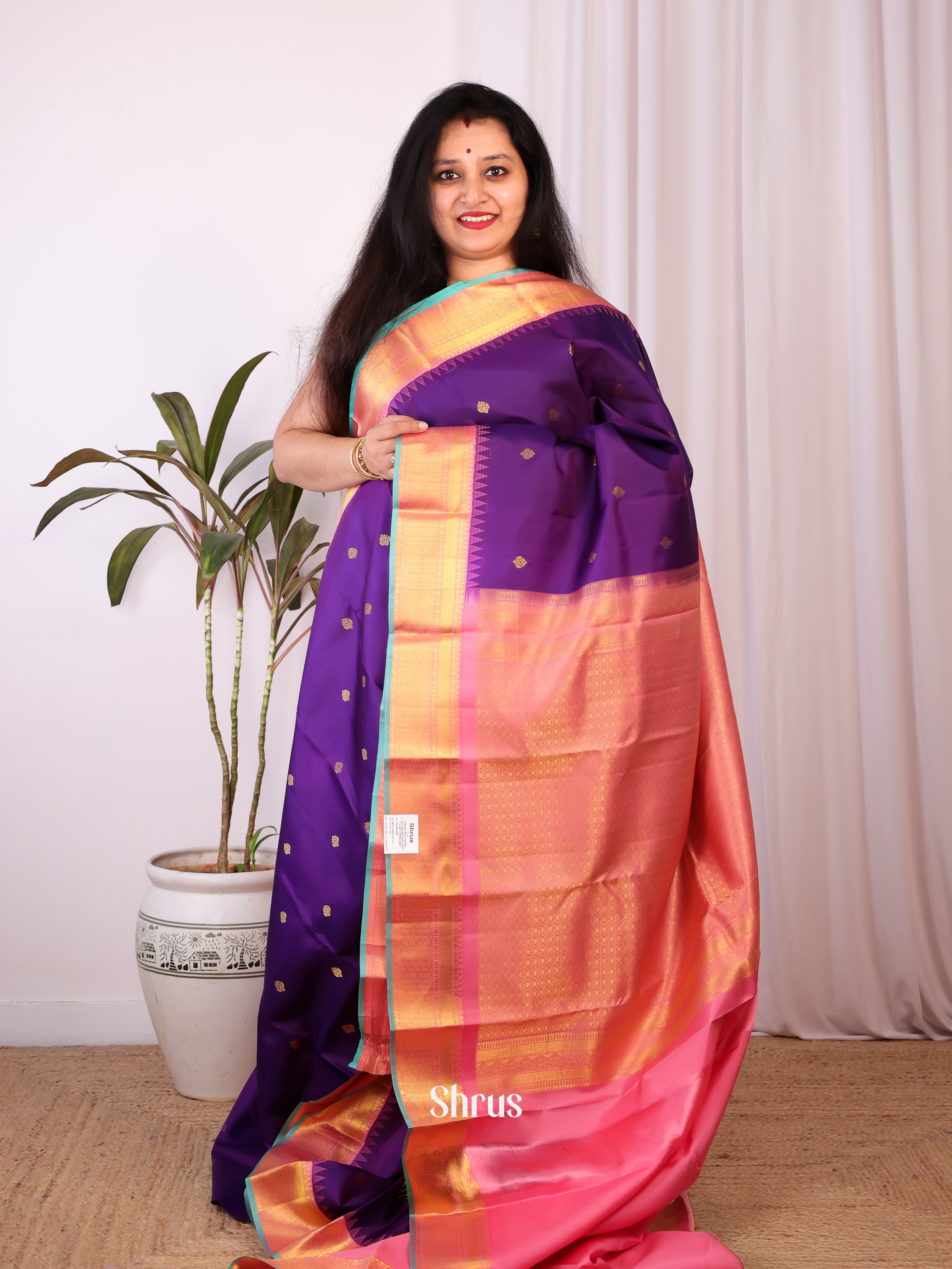 Violet and Pink Rich Kanchipuram silk Saree Adorned With Timeless Zari Woven Floral Buttas-1