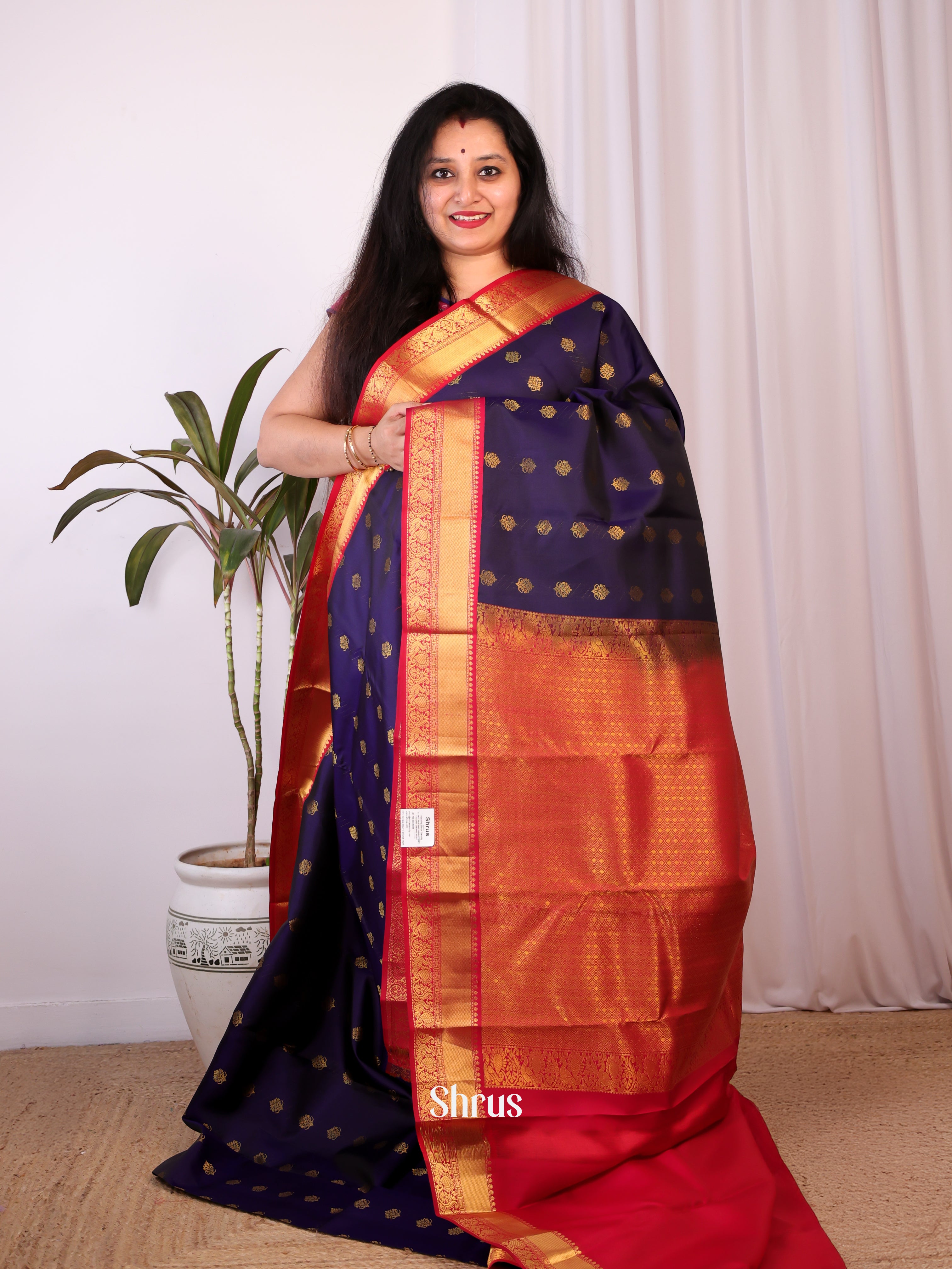 Violet & Red - Kanchipuram silk Saree - Shop on Shrus.com
