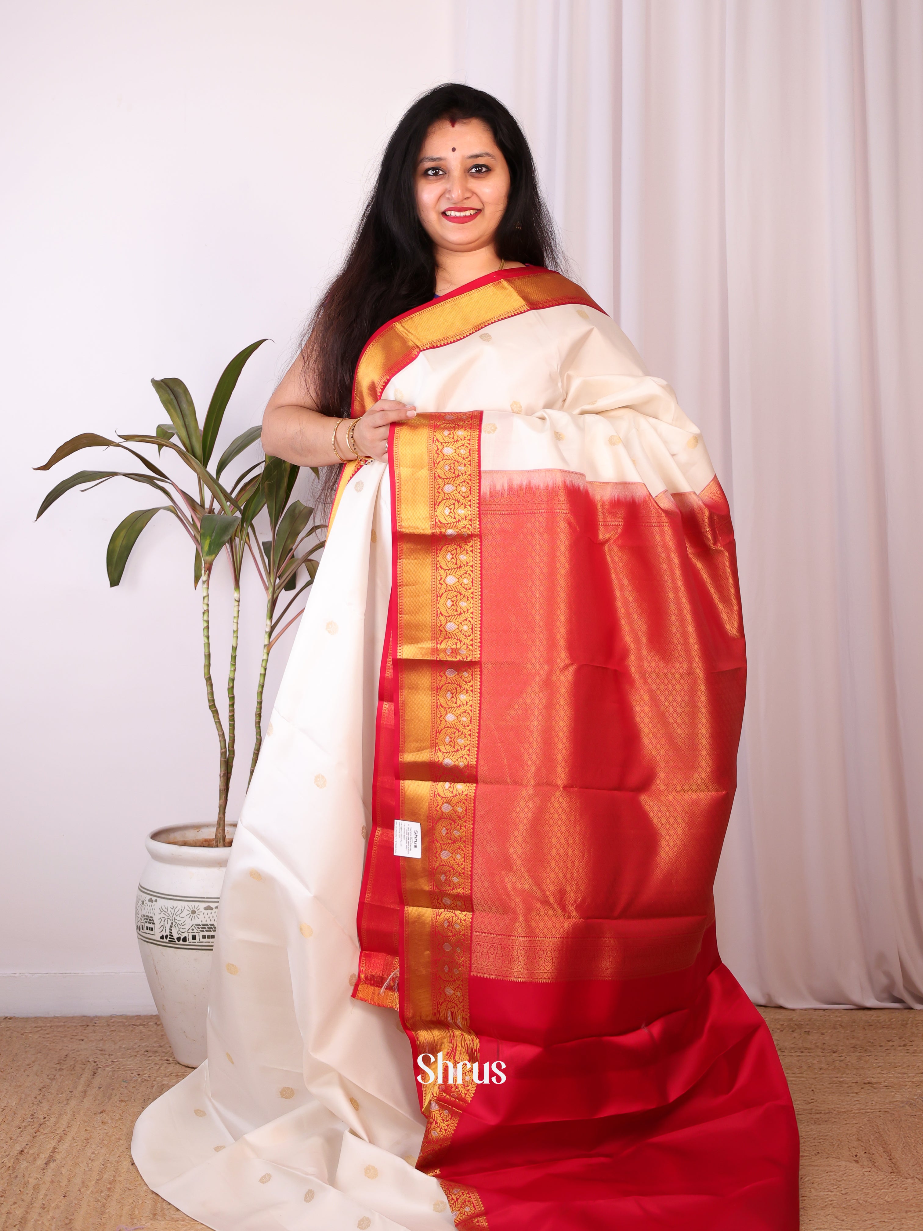 Cream & Red - Kanchipuram silk Saree - Shop on Shrus.com