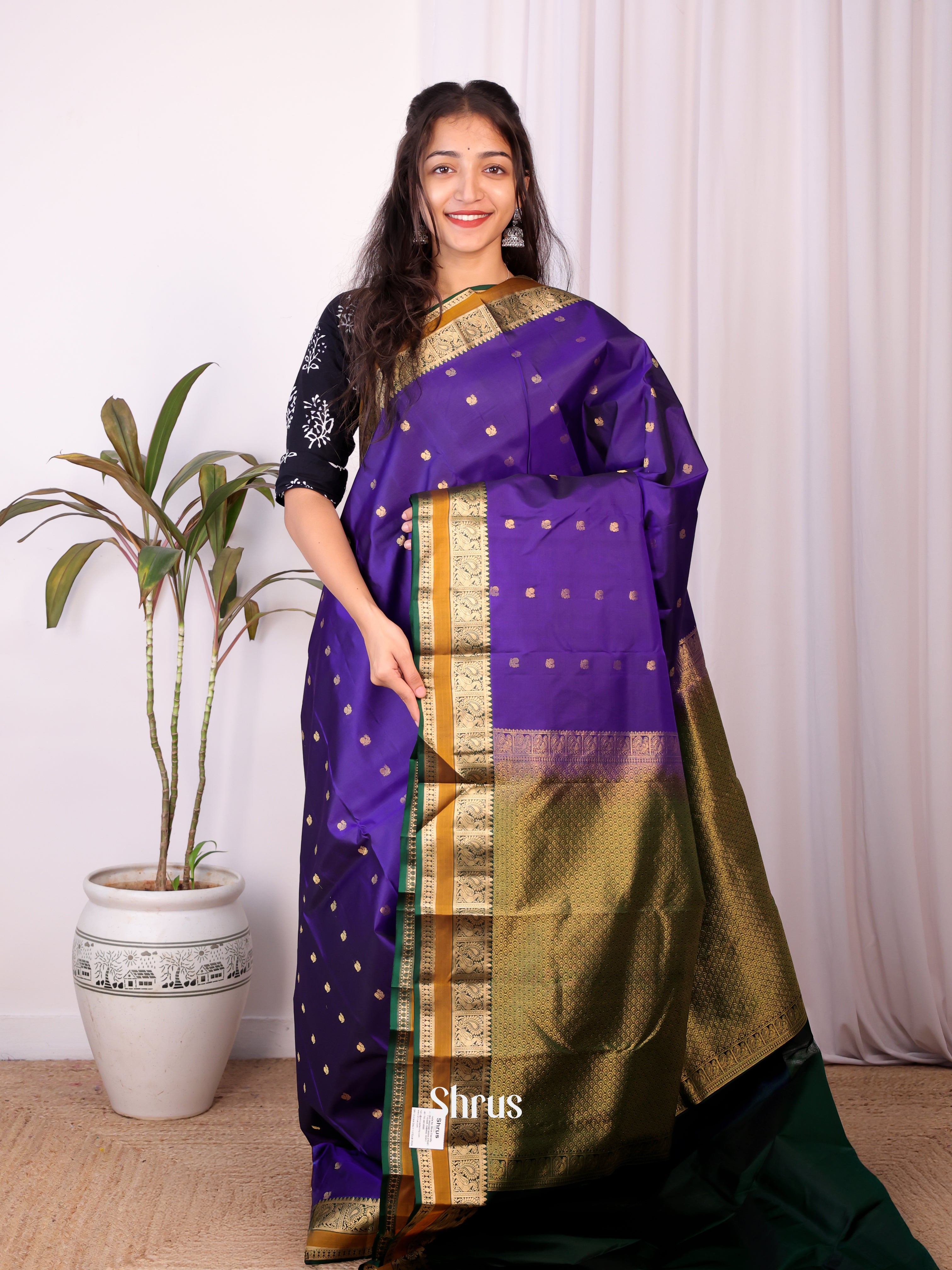 Violet & Green - Kanchipuram silk Saree - Shop on Shrus.com