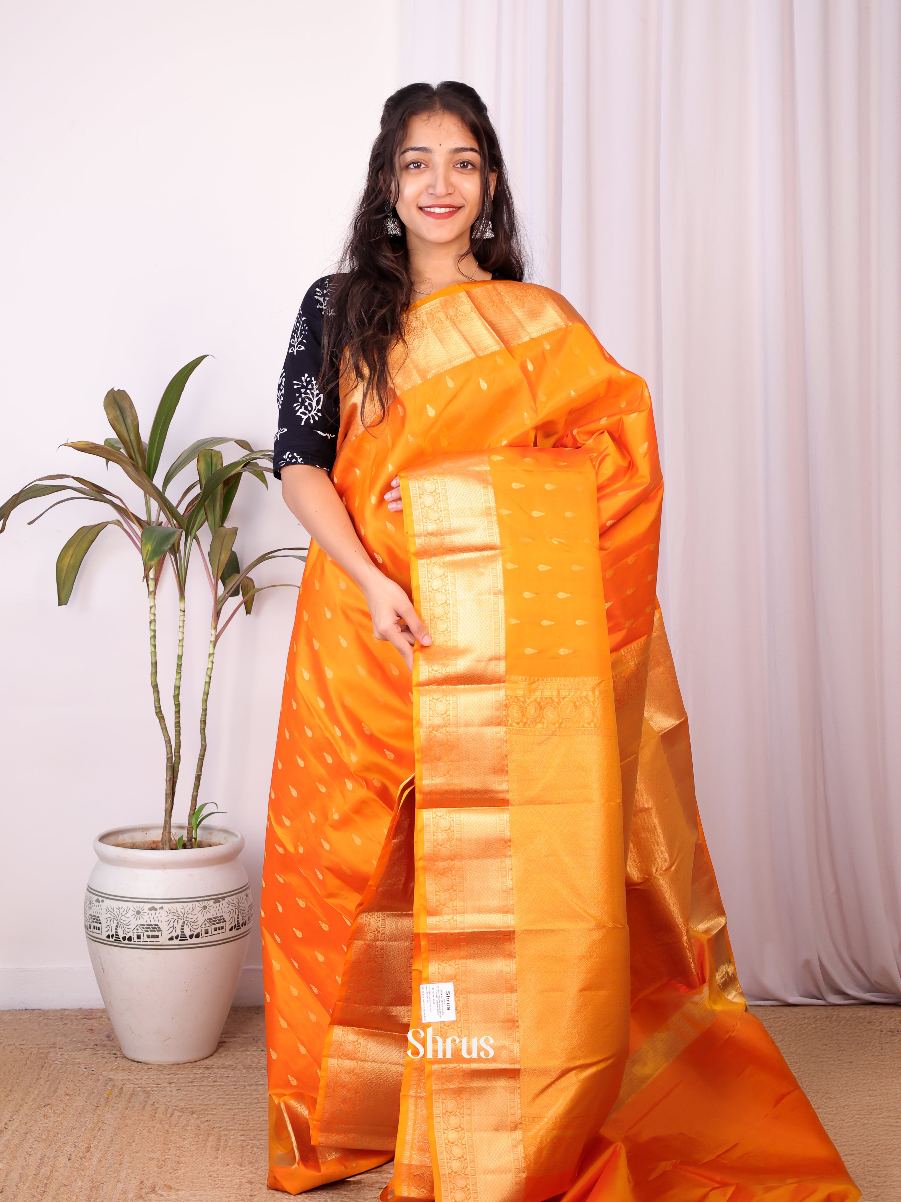 Mustard(Single Tone)- Kanchipuram silk Saree - Shop on Shrus.com