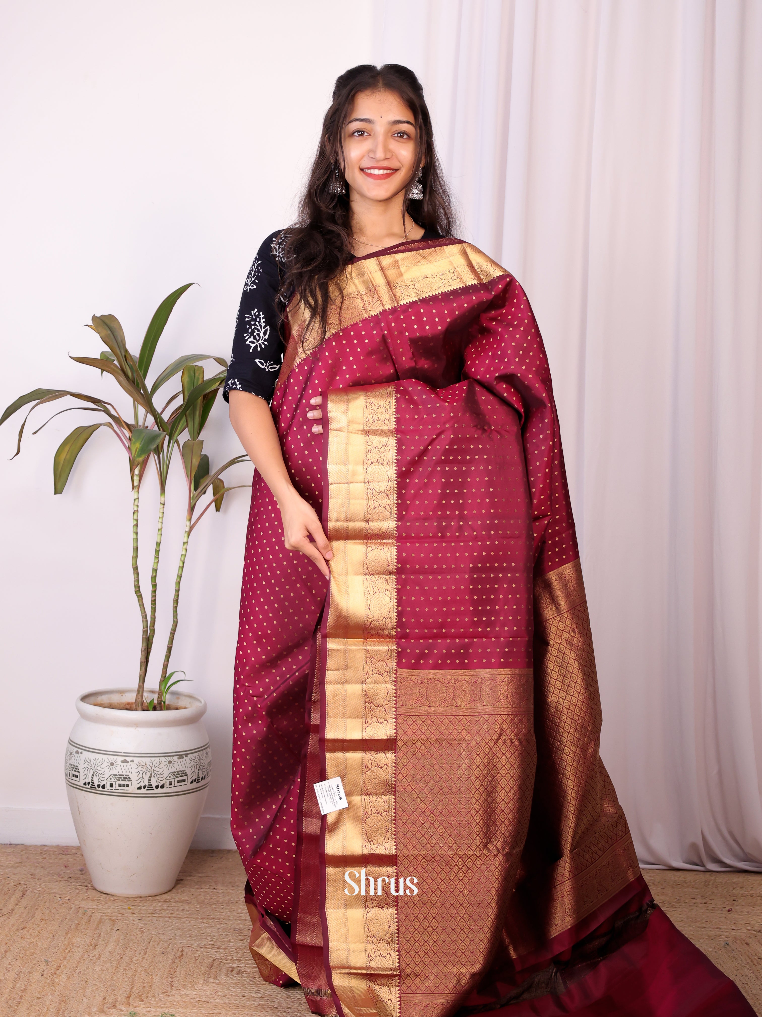 Maroon(Single Tone)- Kanchipuram silk Saree - Shop on Shrus.com
