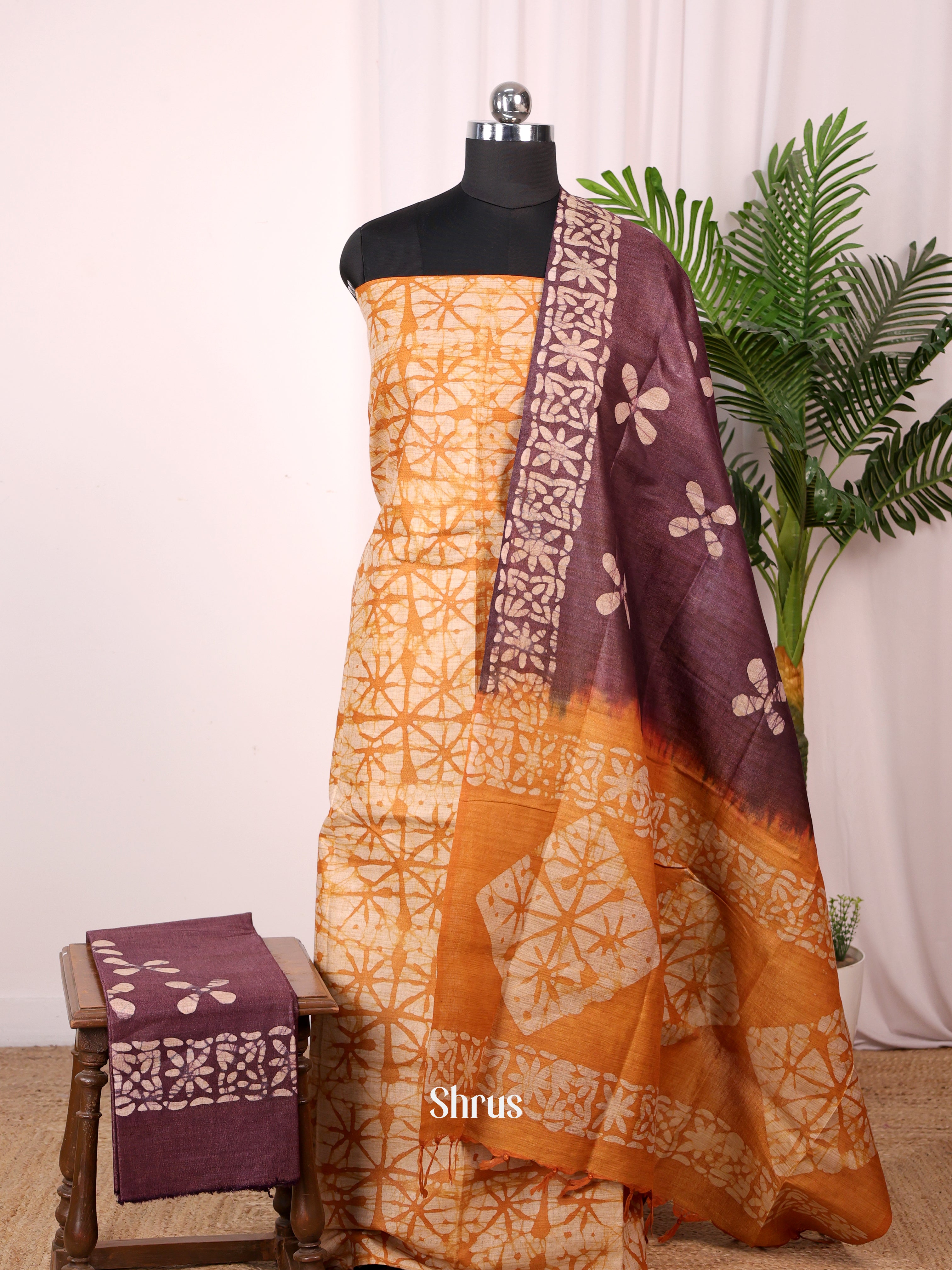 Mustard & Purple - Bhatik salwar - Shop on Shrus.com