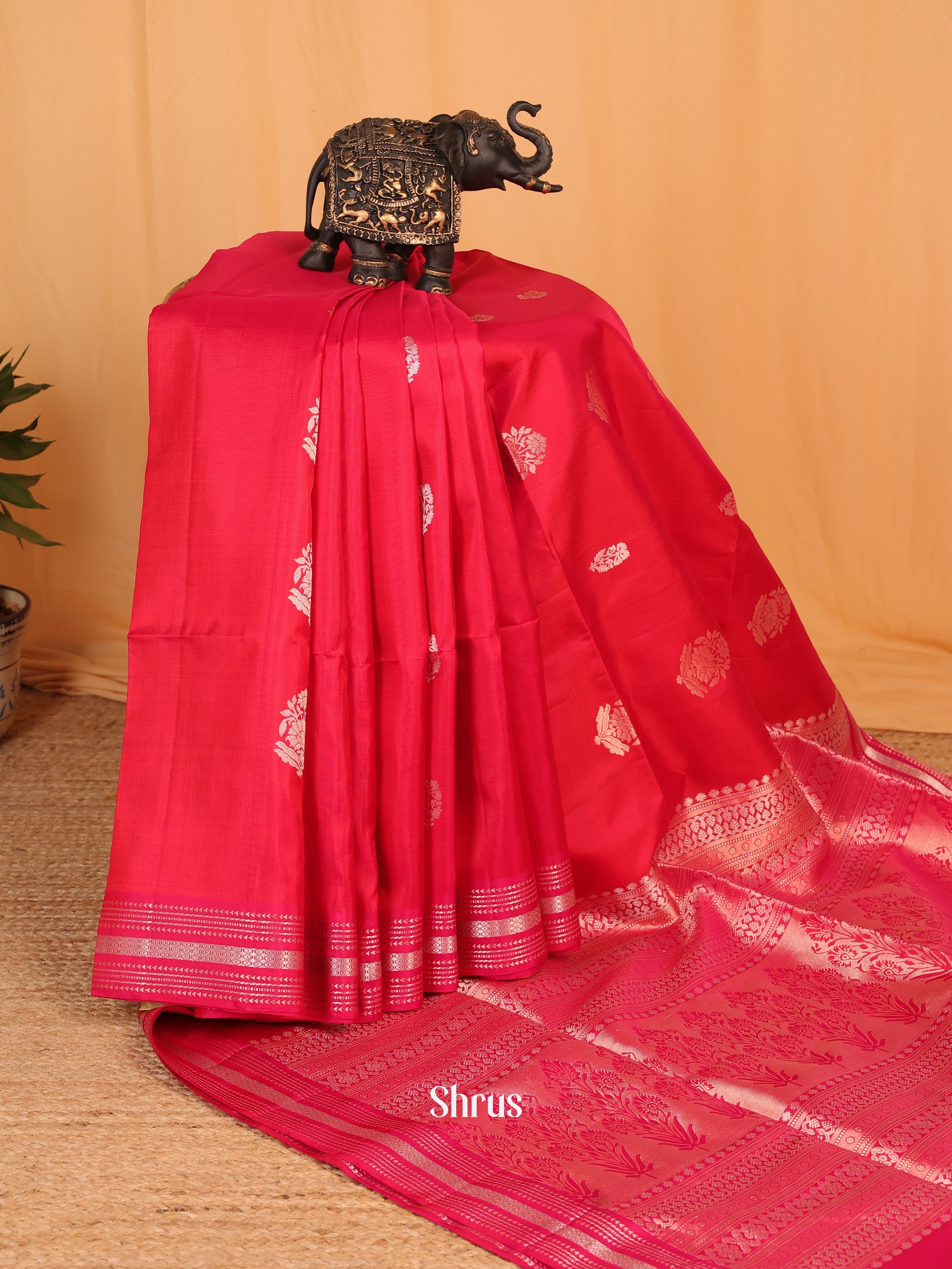 Red(single Tone) - Soft Silk Saree - Shop on Shrus.com
