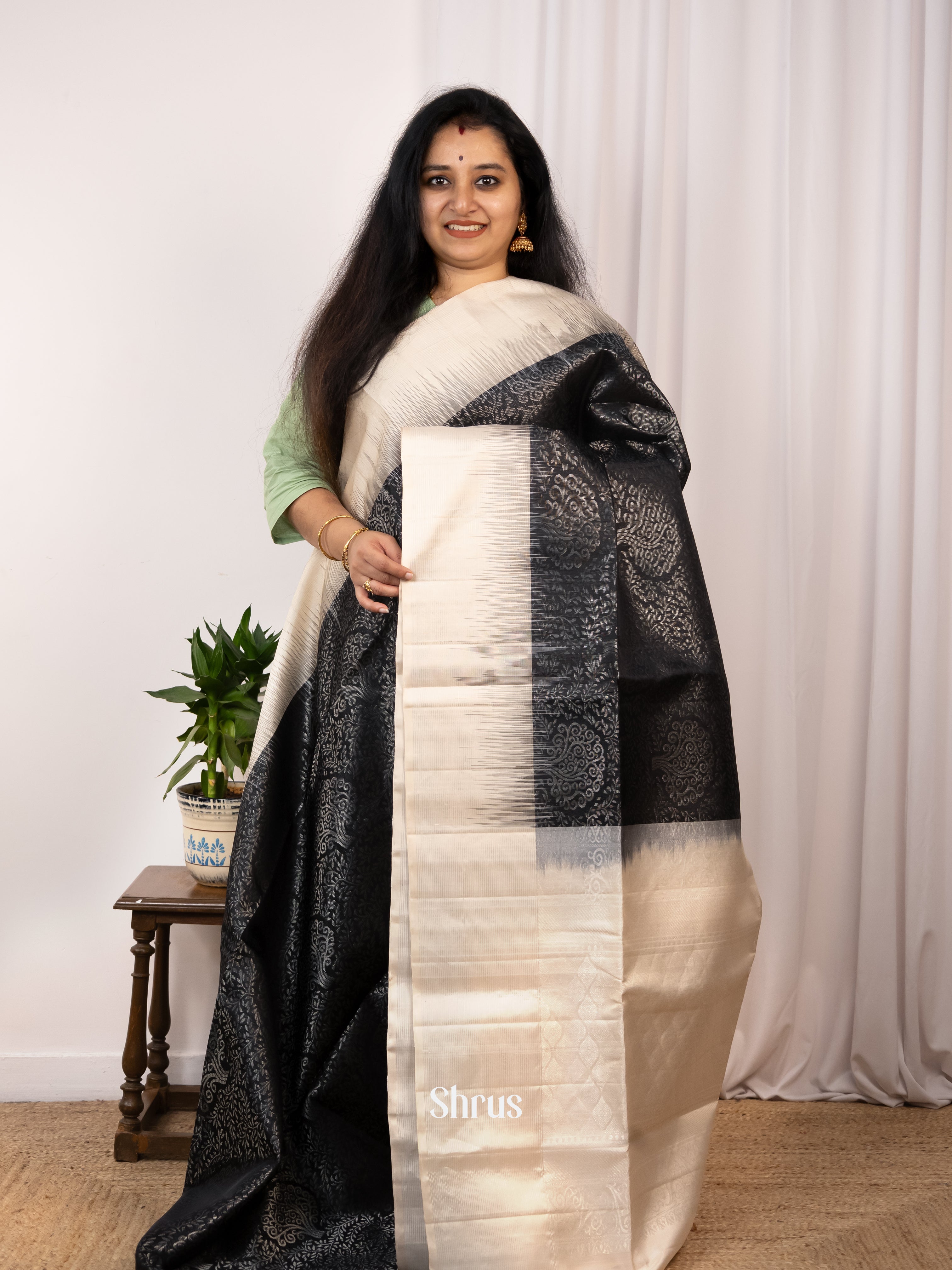 Elegant Black Soft Silk Saree with Brocade Pattern, Cream Zari Border & Rich Brocade Pallu-1