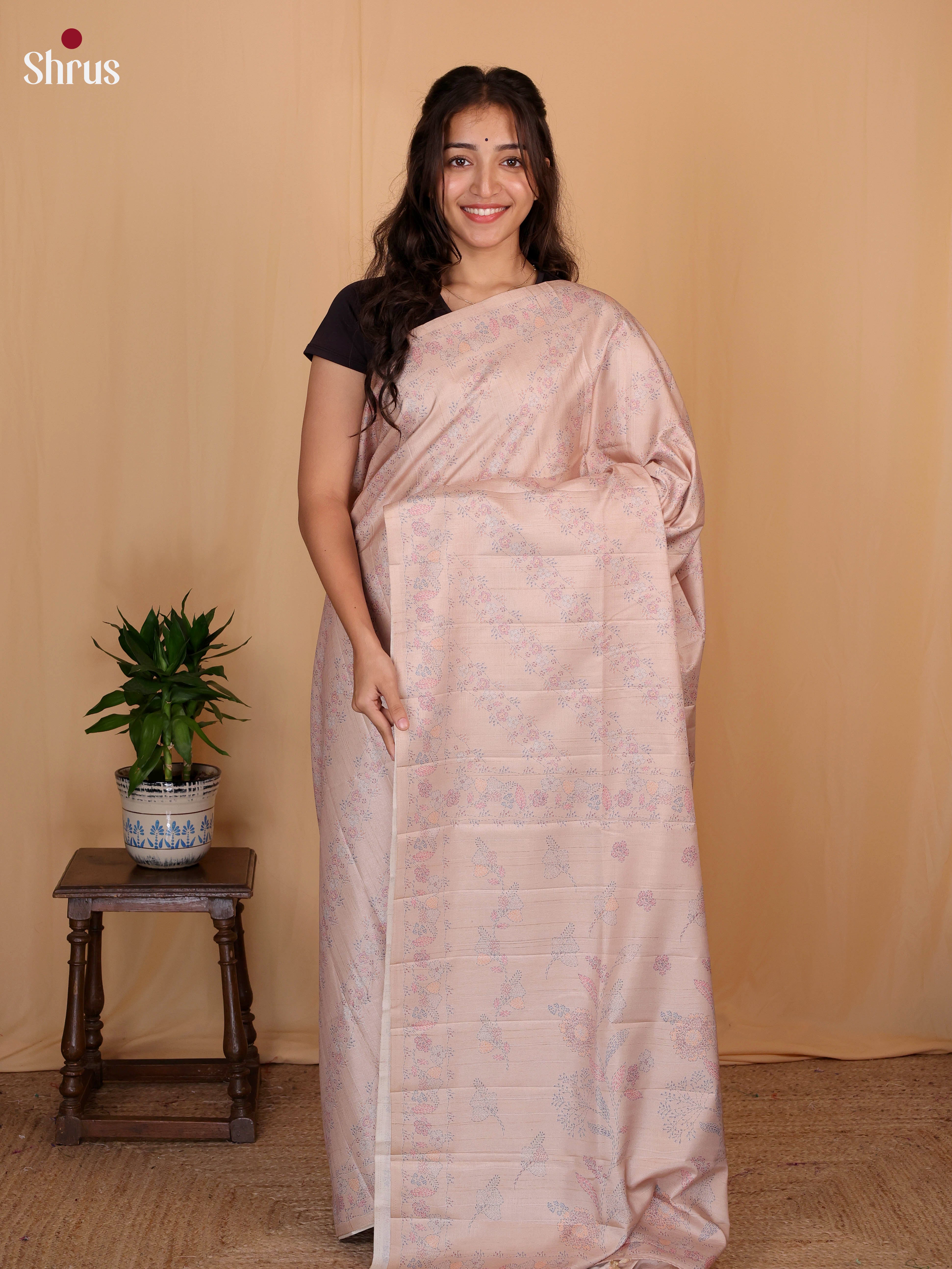 Peach - Printed Tussar Saree - Shop on Shrus.com