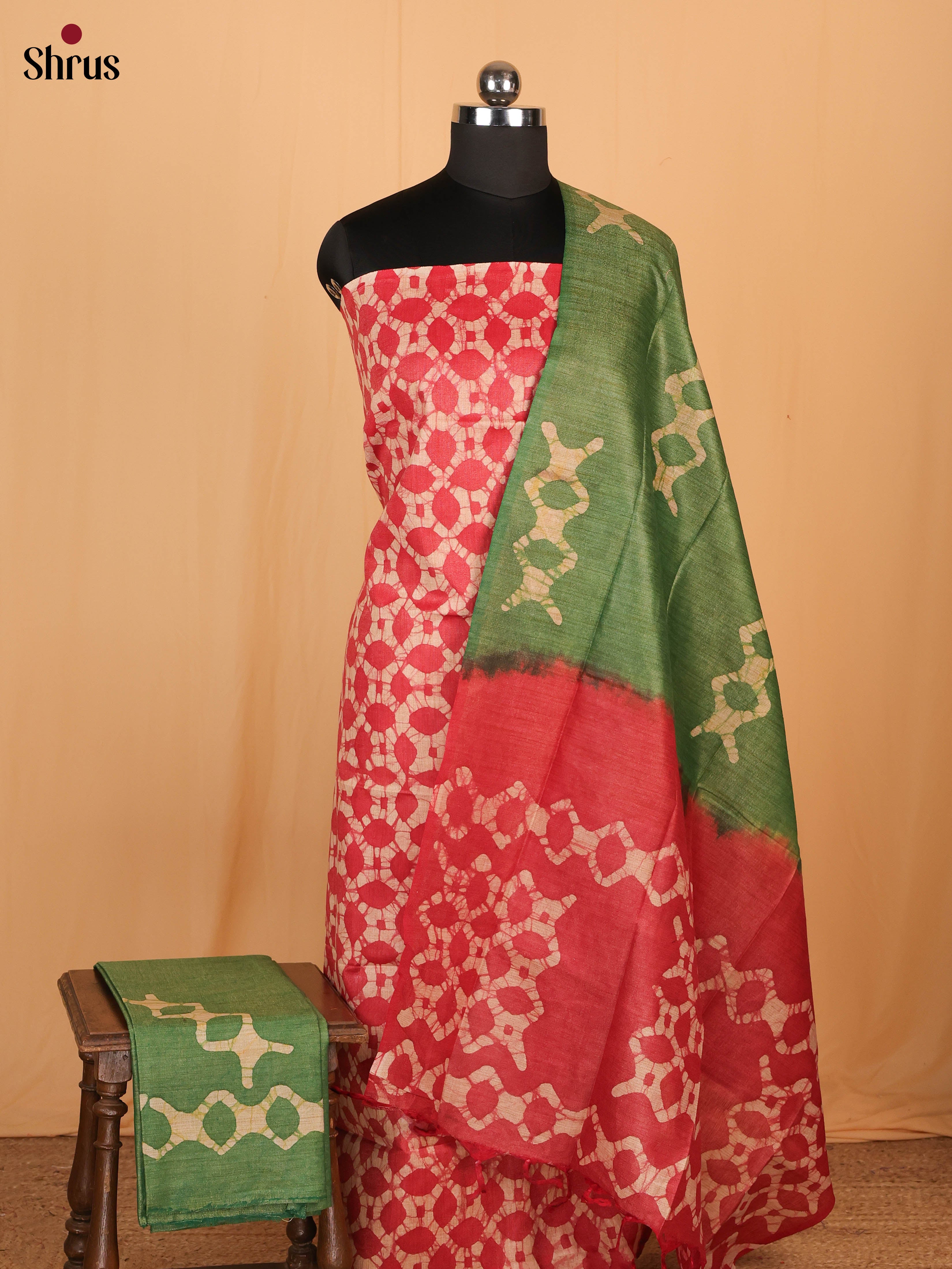 Red & Green - Bhatik salwar - Shop on Shrus.com