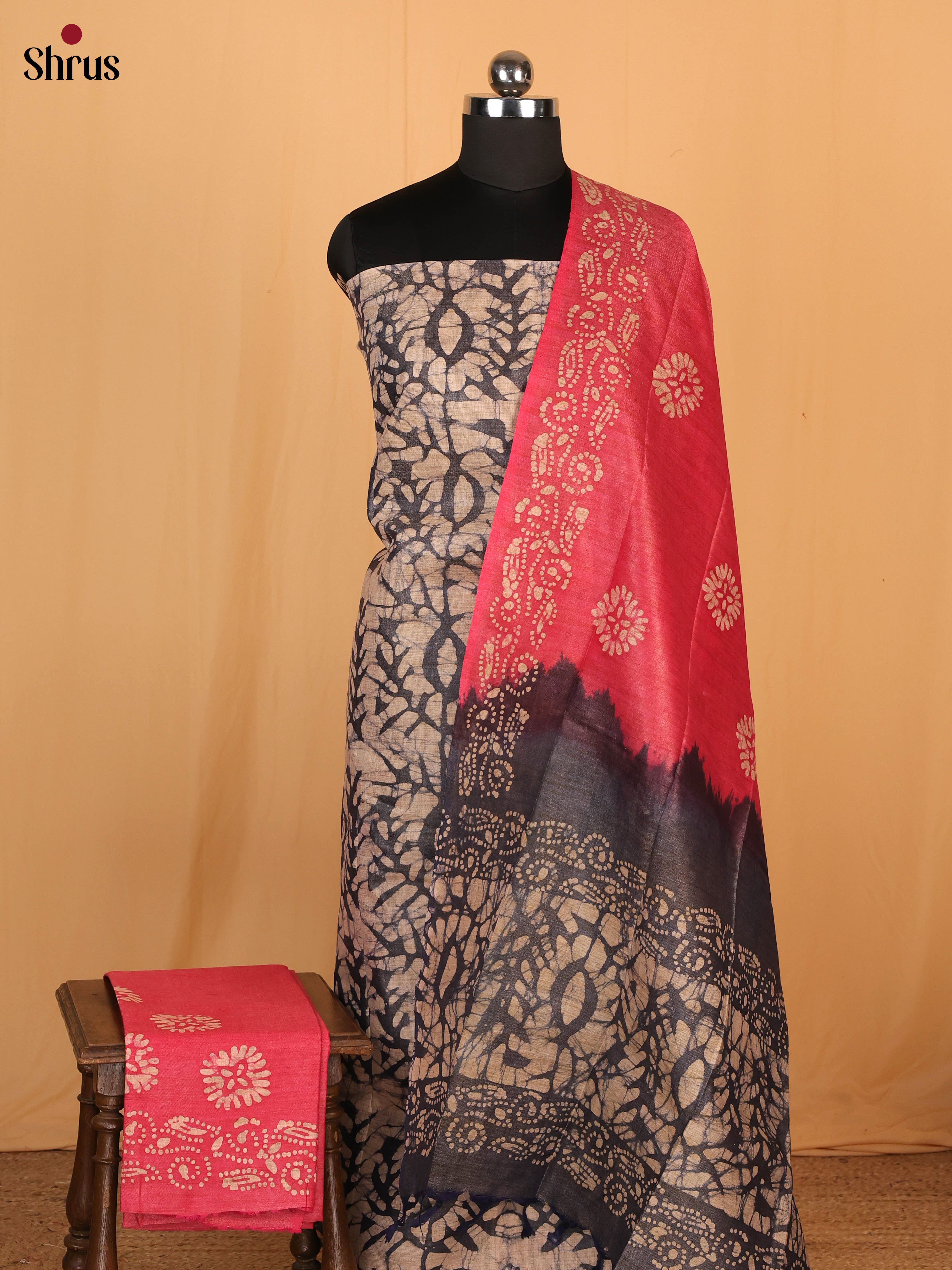 Black & Pink - Bhatik salwar - Shop on Shrus.com