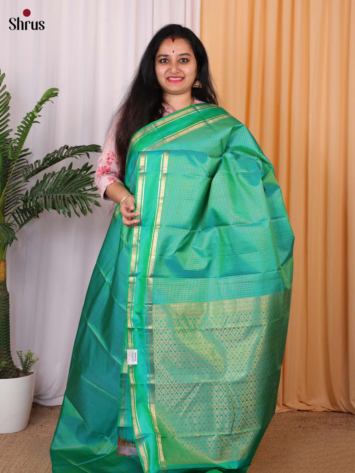 Green(Single tone) - Kanchipuram silk Saree - Shop on Shrus.com