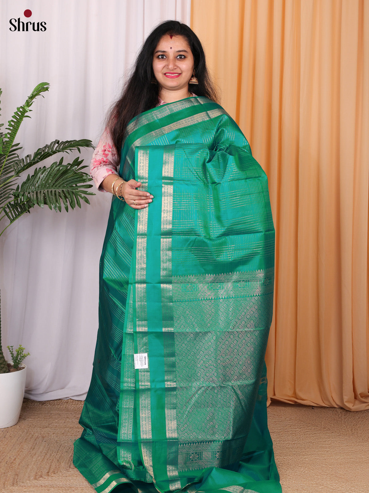 Green(Single Tone) - Kanchipuram silk Saree - Shop on Shrus.com