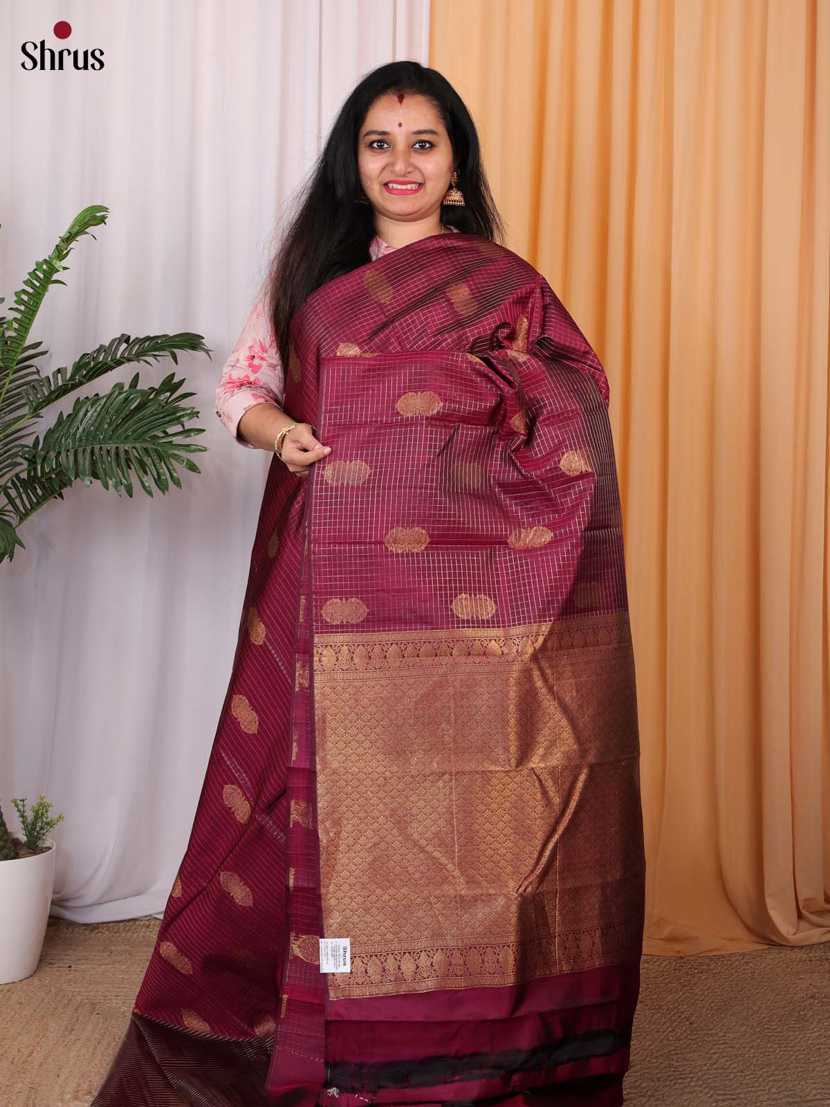 Maroon(single Tone)- Kanchipuram silk Saree - Shop on Shrus.com