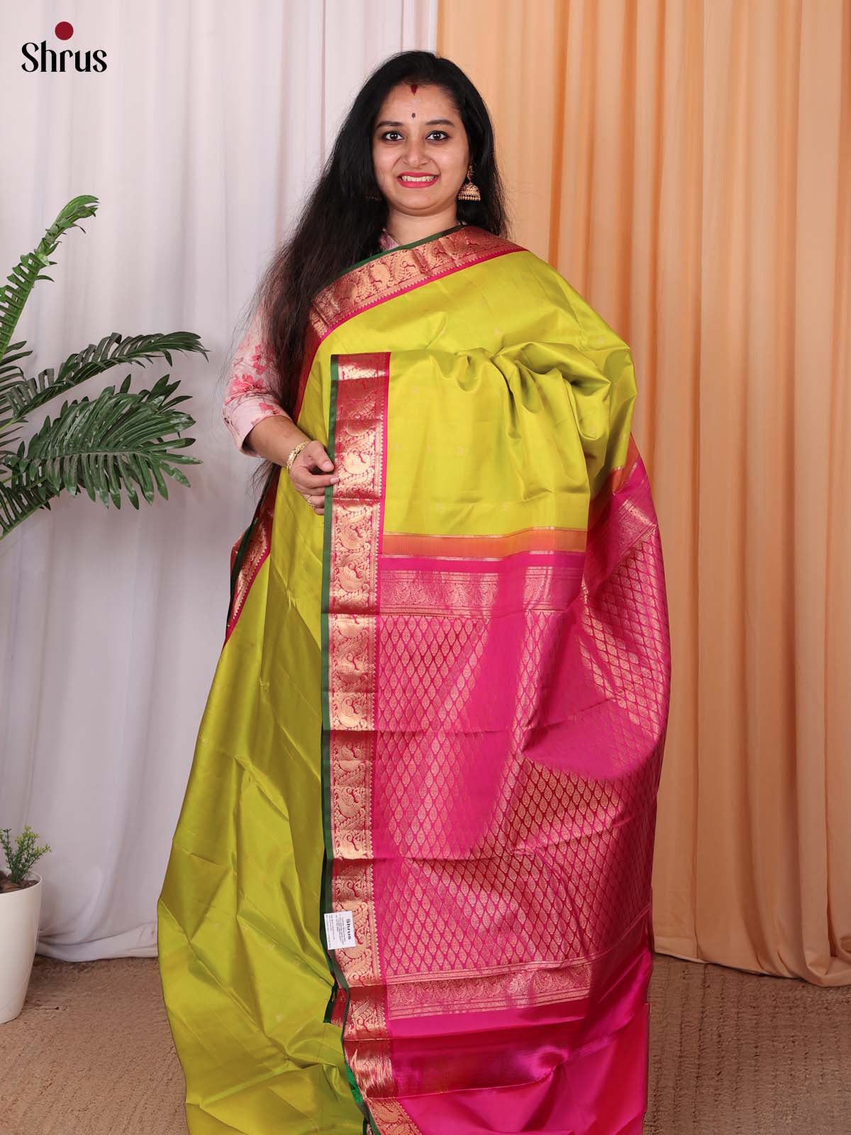 Green & Pink - Kanchipuram silk Saree - Shop on Shrus.com