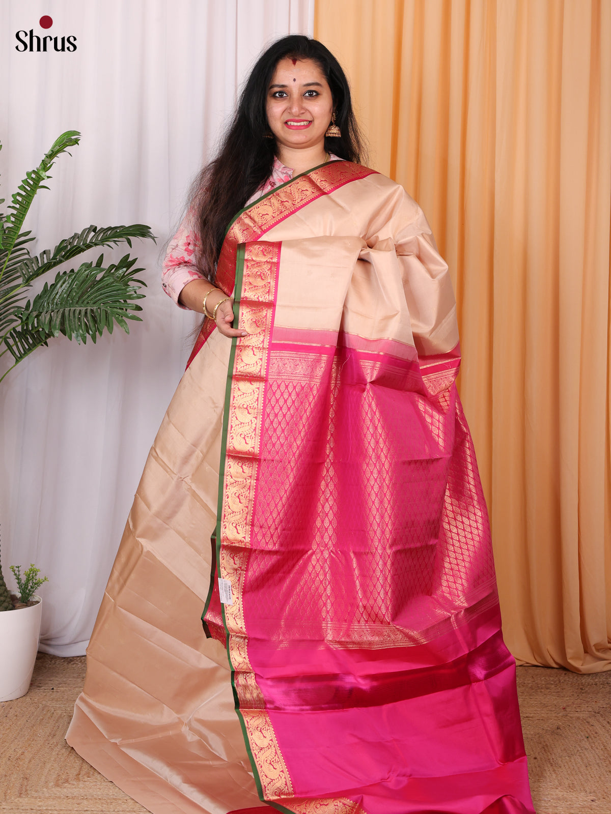 Peach & Pink - Kanchipuram silk Saree - Shop on Shrus.com