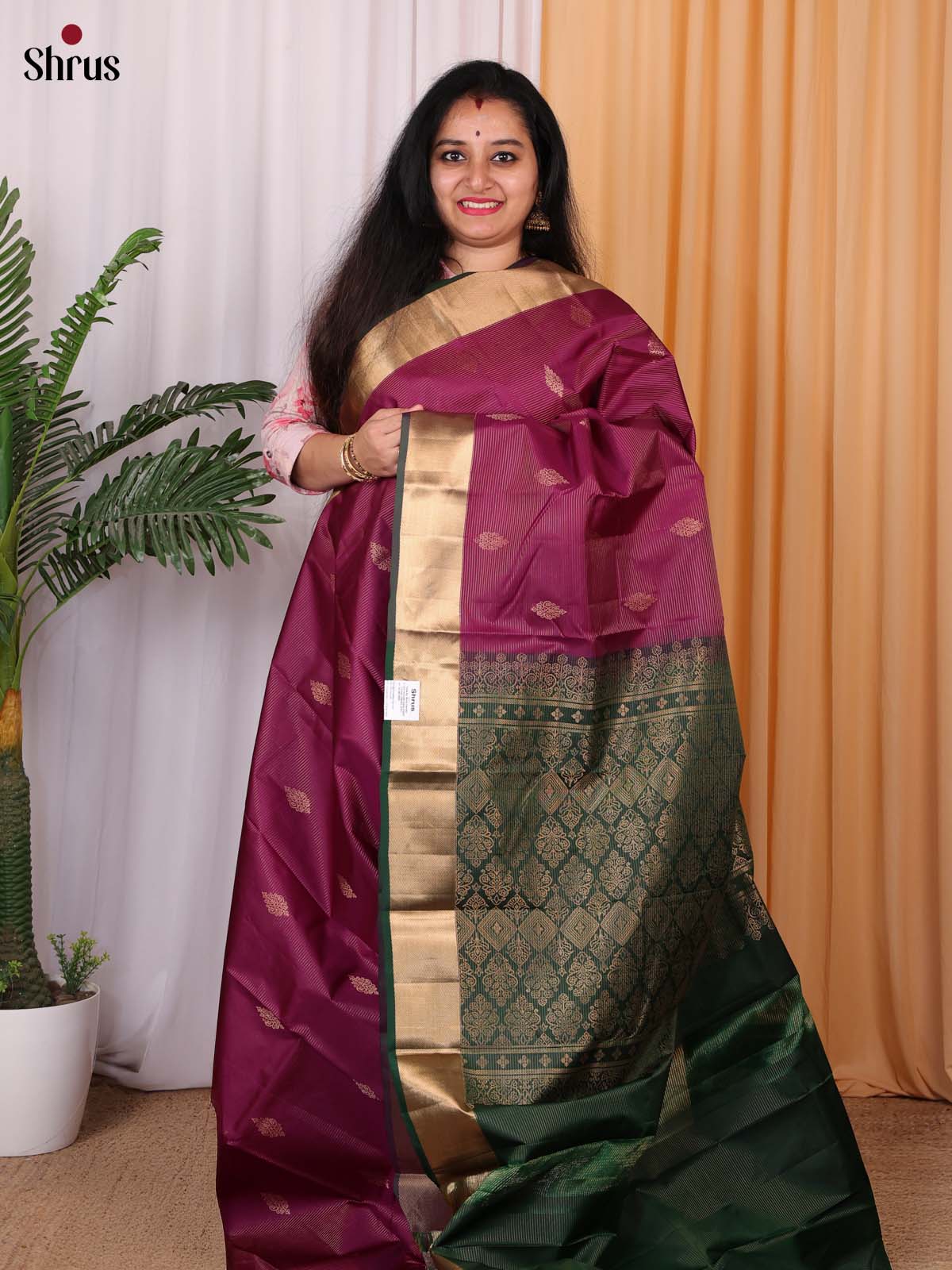 Maroon & Green - Kanchipuram silk Saree - Shop on Shrus.com