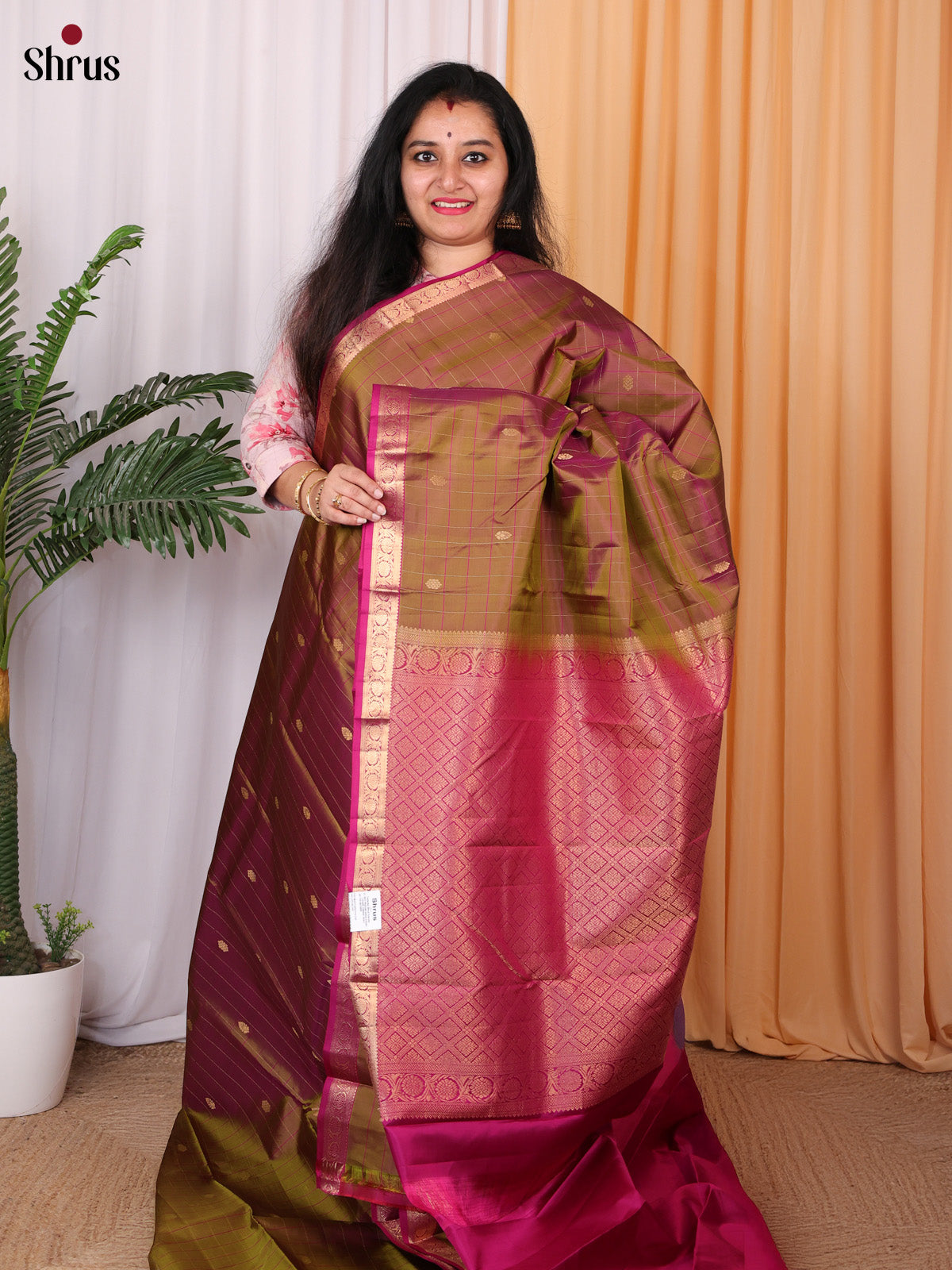 Green & Majenta - Kanchipuram silk Saree - Shop on Shrus.com