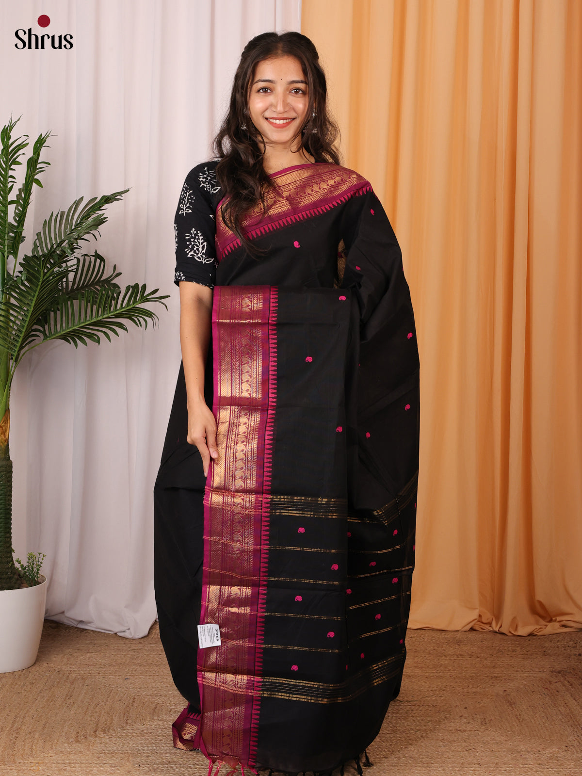 Black & Majenta- Chettinad Cotton Saree - Shop on Shrus.com