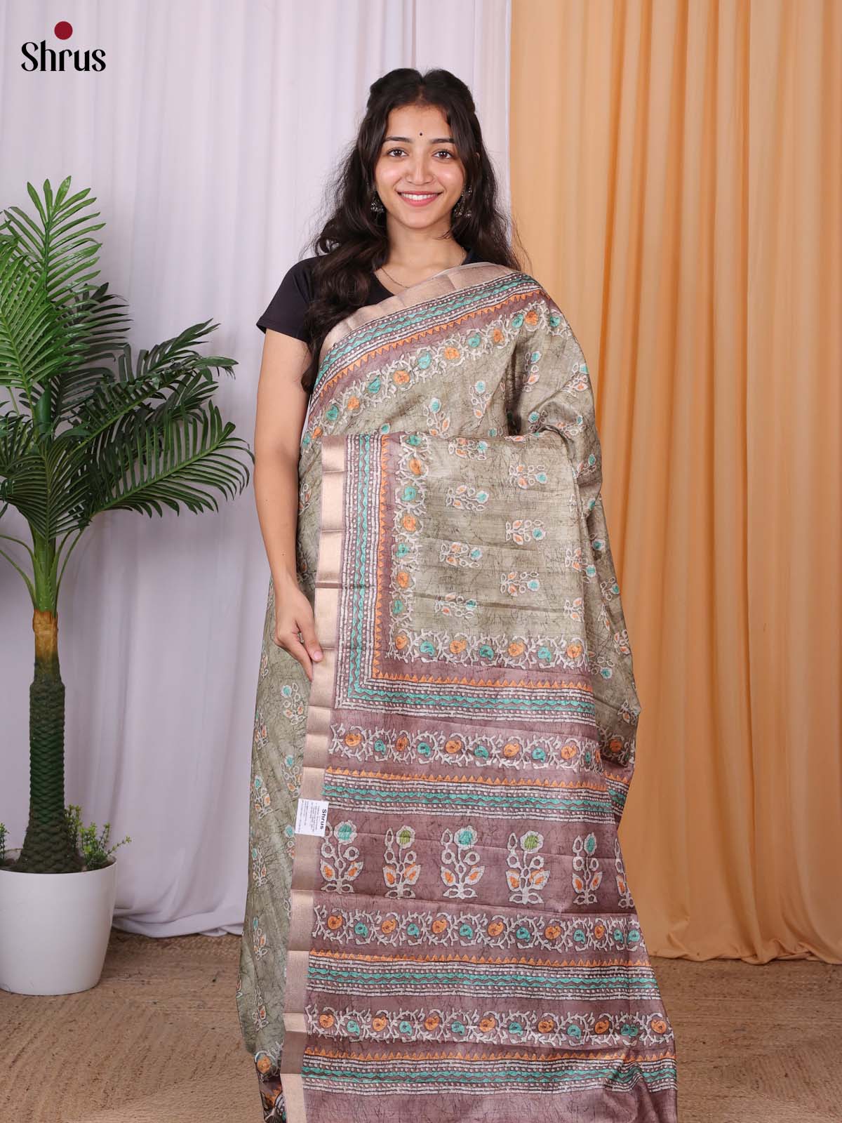 Grey & Mild Lavender- Batik printed Semi Tussar Saree - Shop on Shrus.com