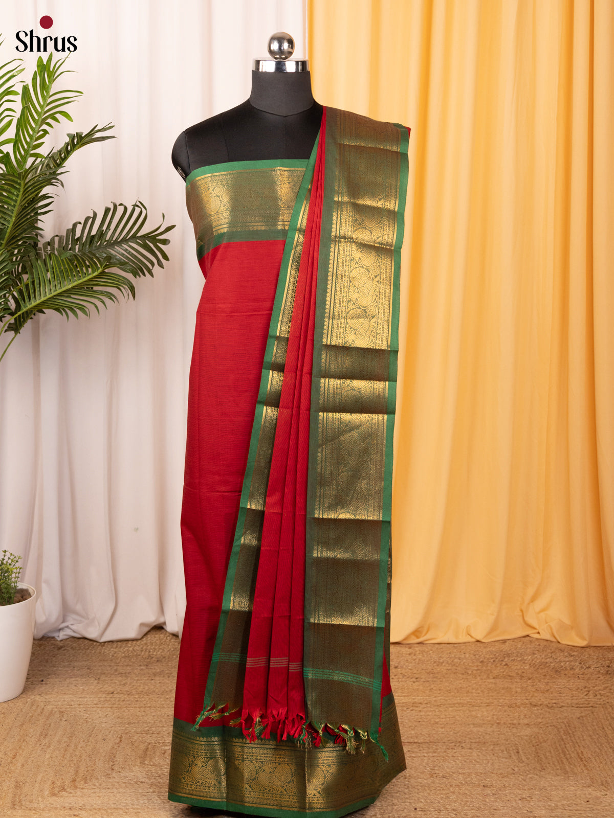 Red & Green- chettinad top & dupatta combo - Shop on Shrus.com