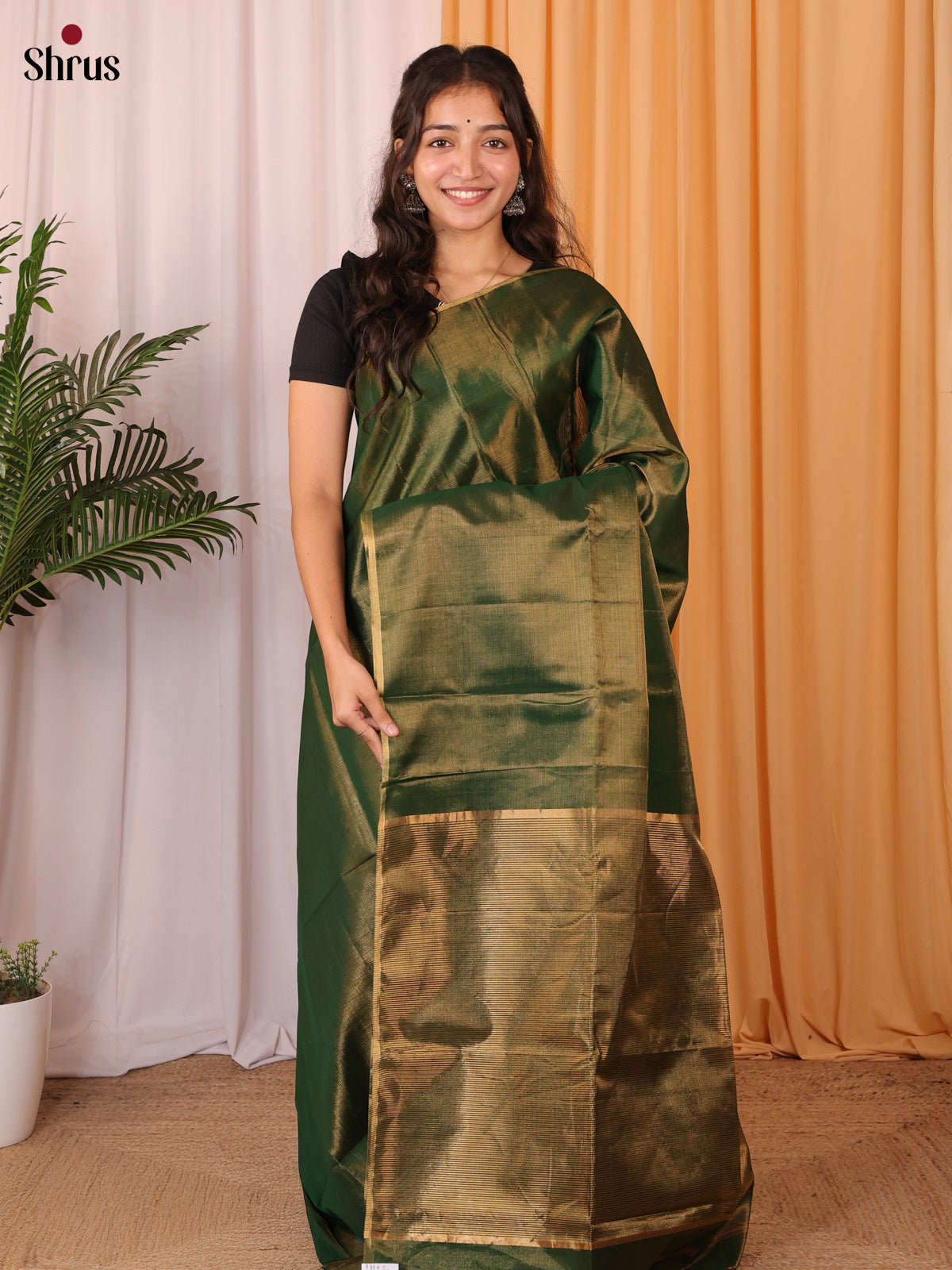 Green(single Tone) - Maheshwari silkcotton Saree - Shop on Shrus.com