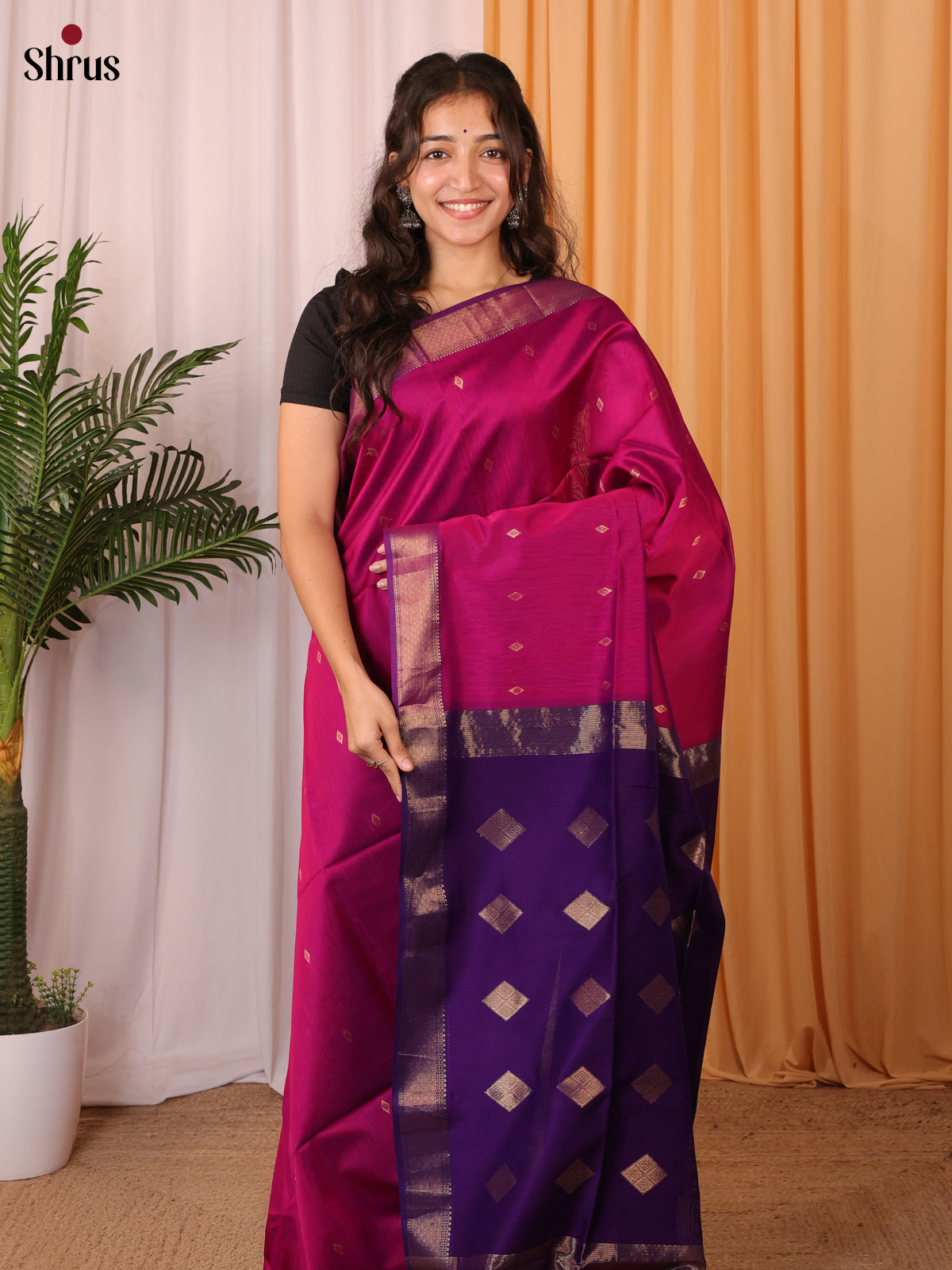 Majenta & Violet - Maheshwari silkcotton Saree - Shop on Shrus.com