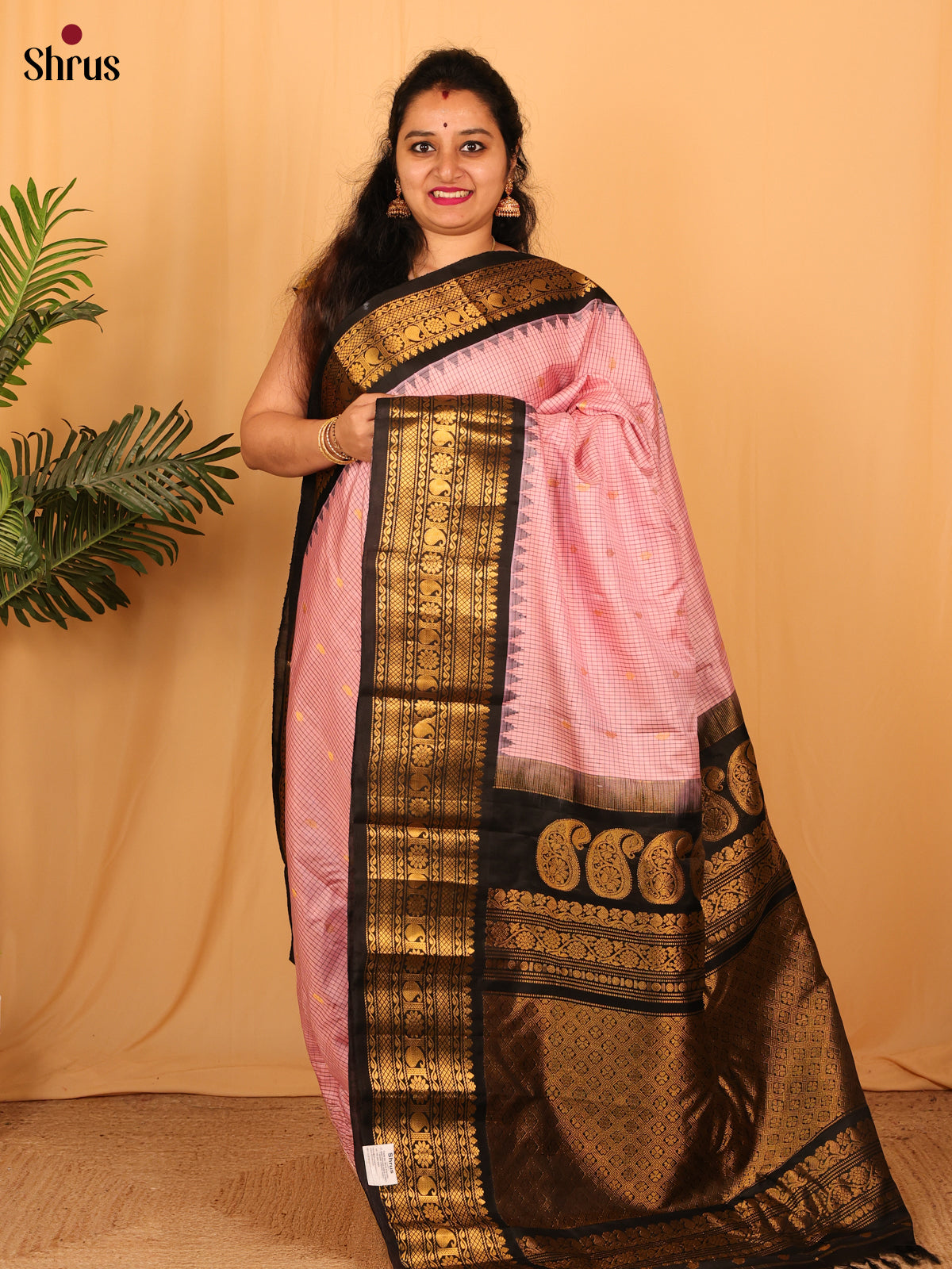 Pink & Black - Gadwal silk Saree - Shop on Shrus.com
