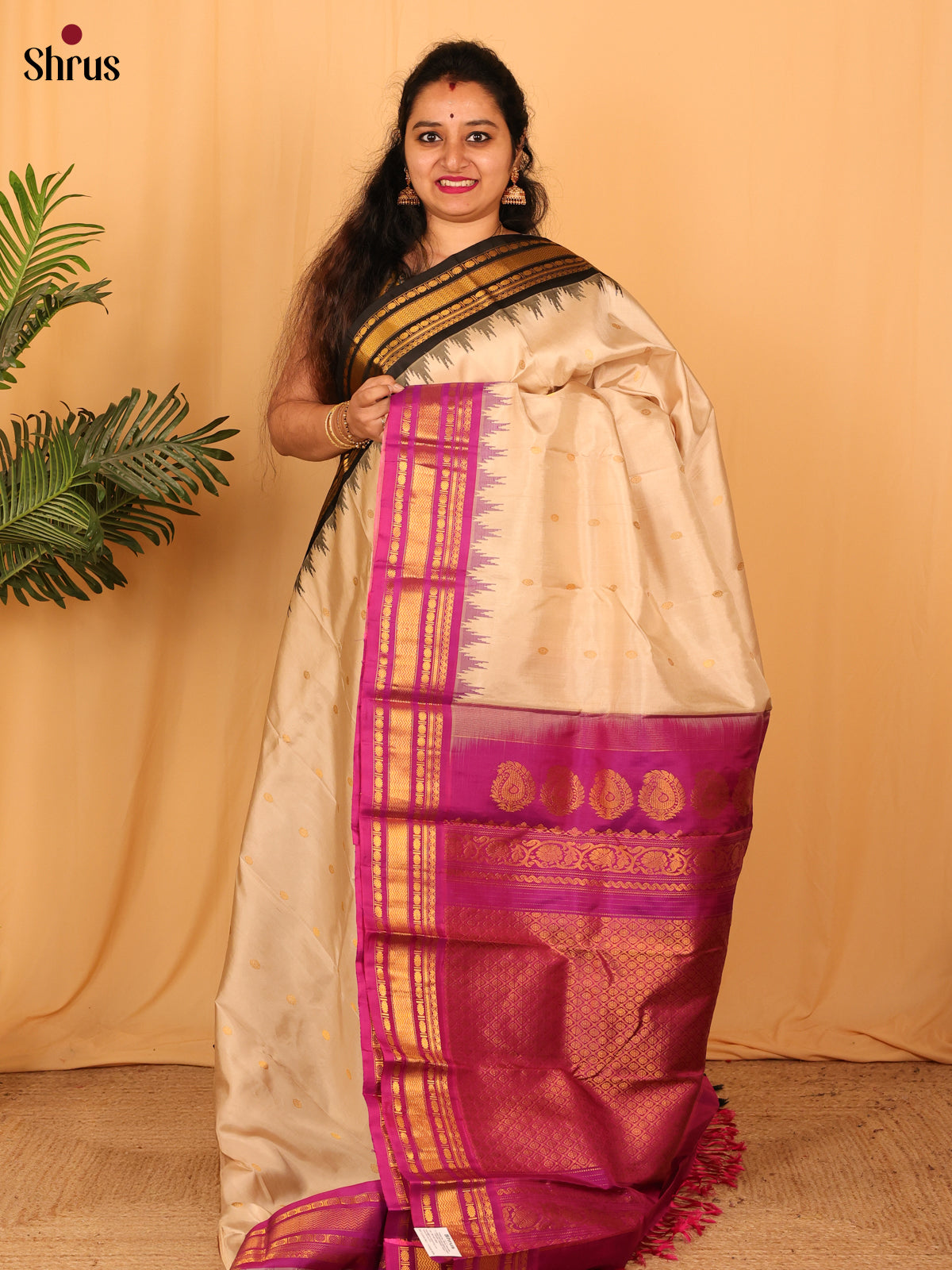 Cream & Pink - Gadwal silk Saree - Shop on Shrus.com