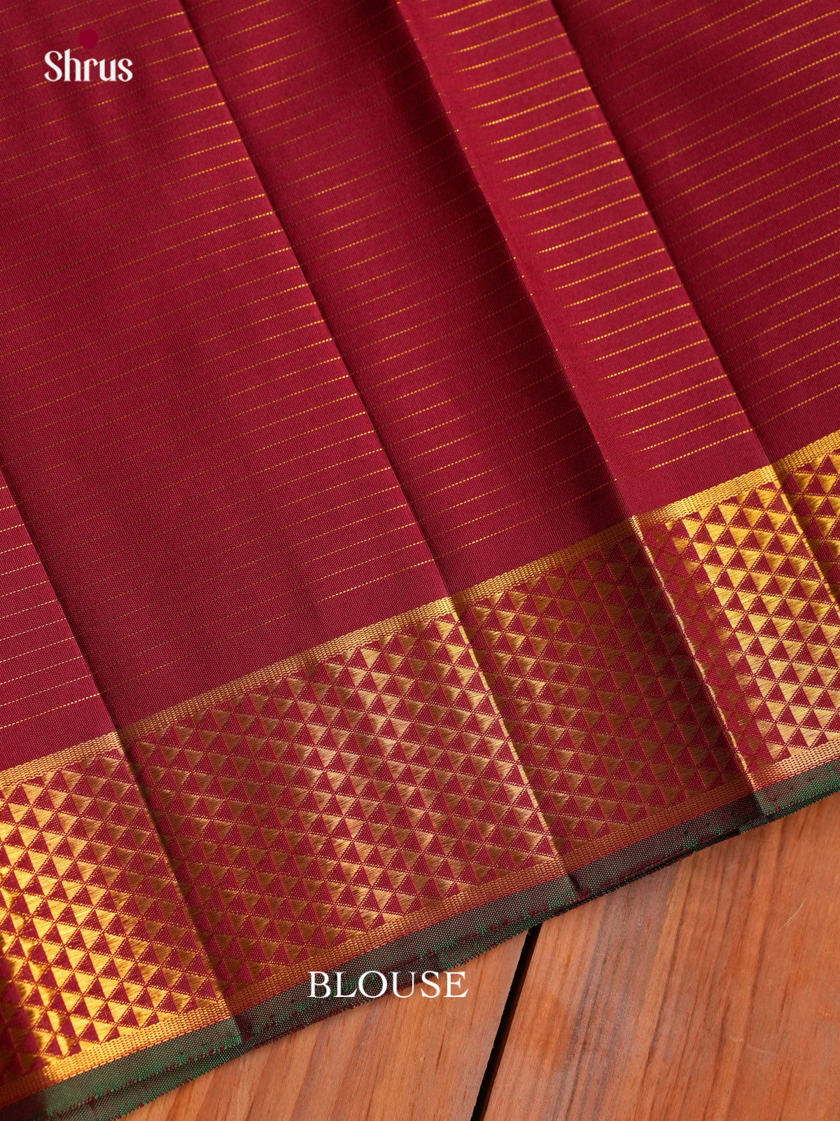 Chic Arakku Pattu Saree With Fine Zari Checks | Self Pallu with Zari Bands & Geometric Patterns