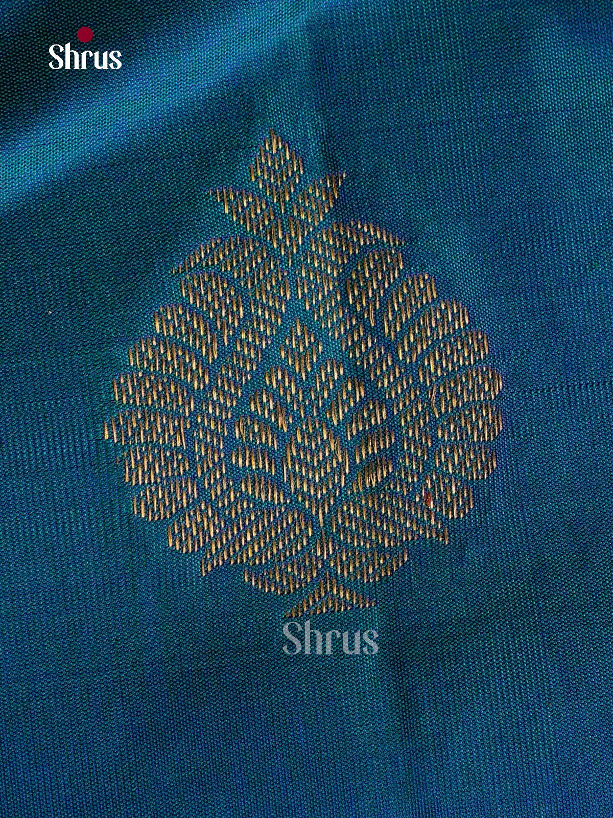 Classic Peacock Blue Kanchipuram Sarees With Paisley Leaf Motifs | Purple Zari Border & Pallu