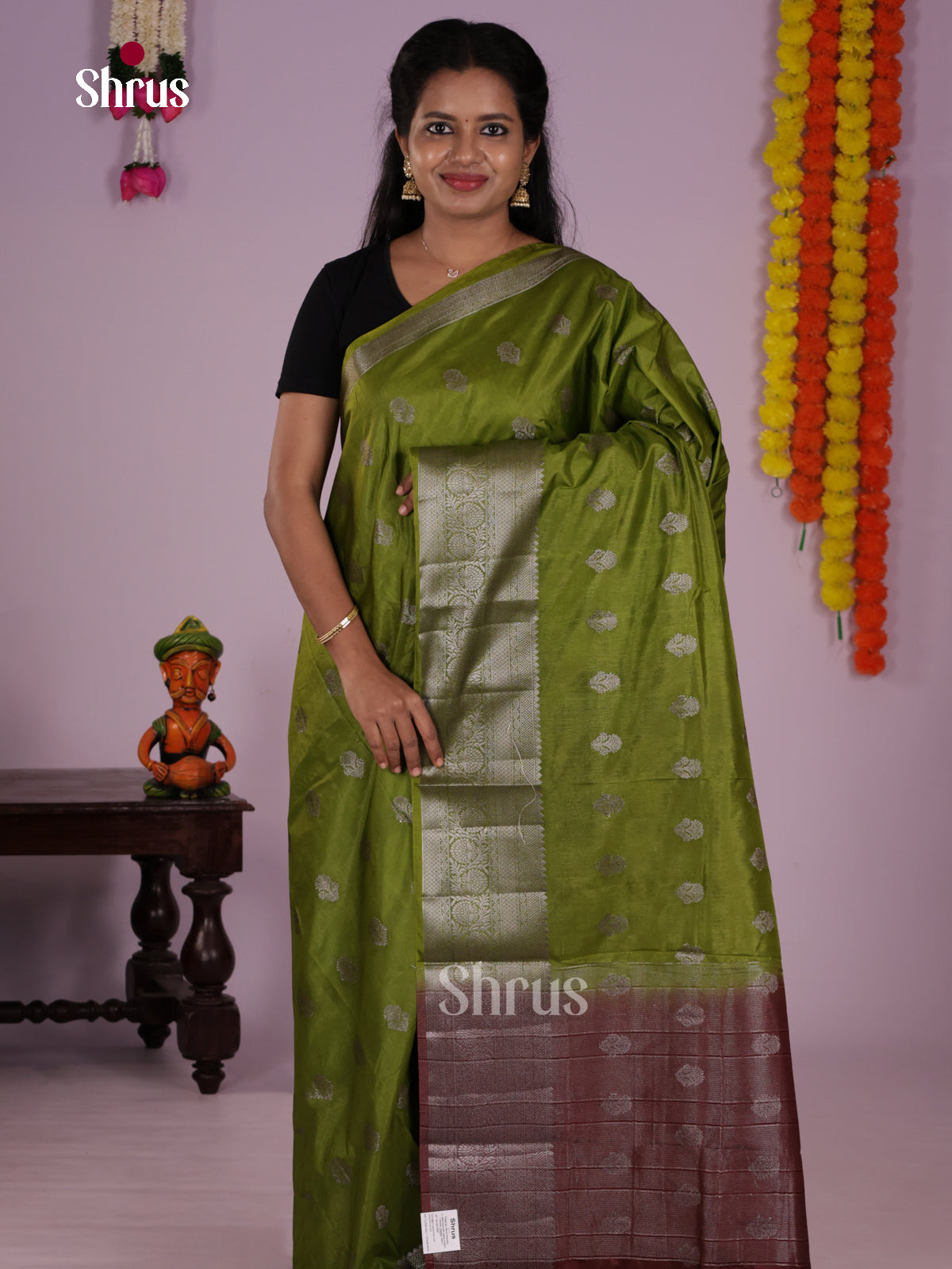 Buy Classy Green North Silk Cotton Saree With Golden Buttas, Maroon Border & Pallu