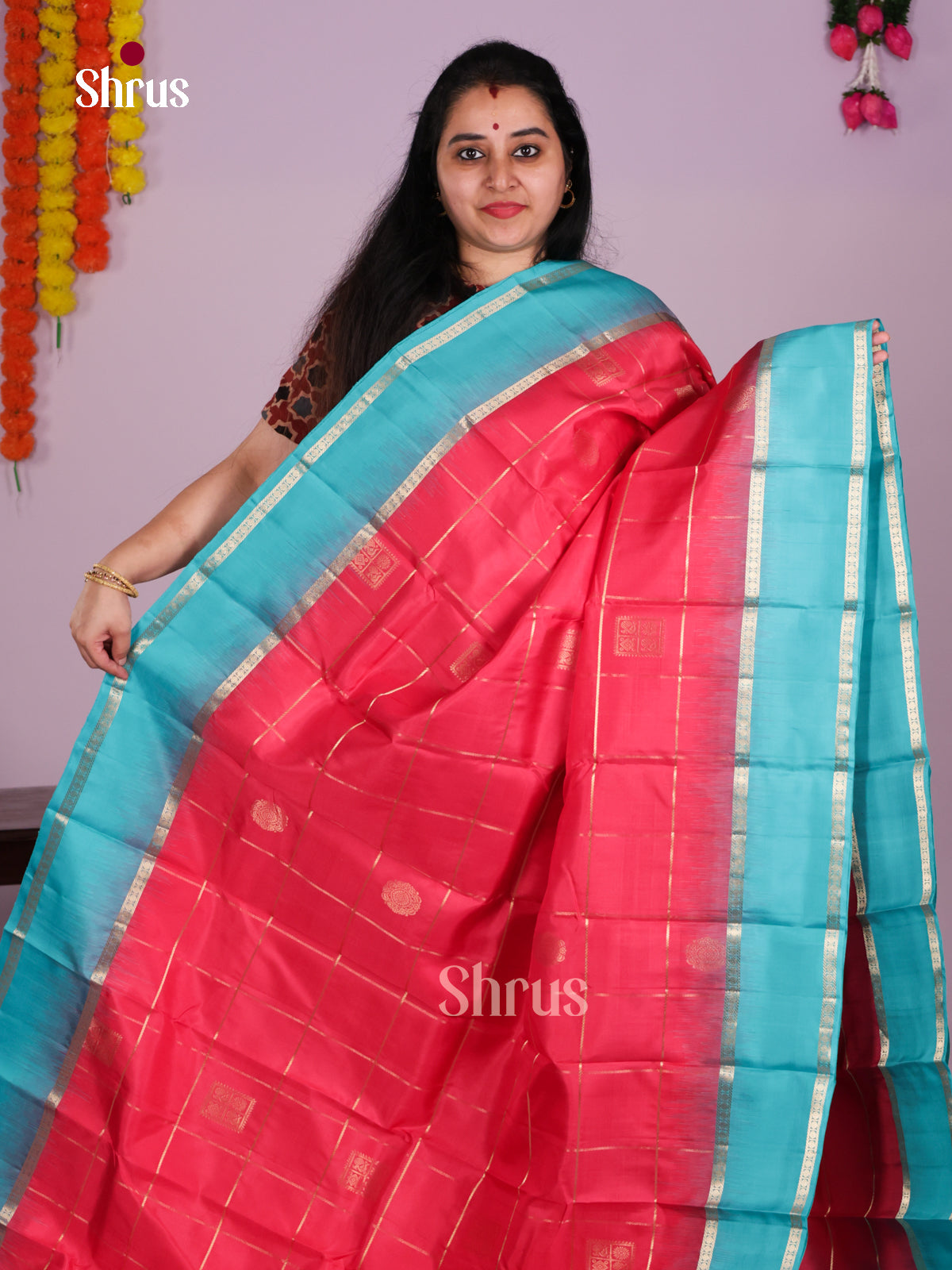 Buy Gorgeous Coral Pink Kanchipuram Saree with Zari Kattams, Buttas & Turquoise Rettaipet Border