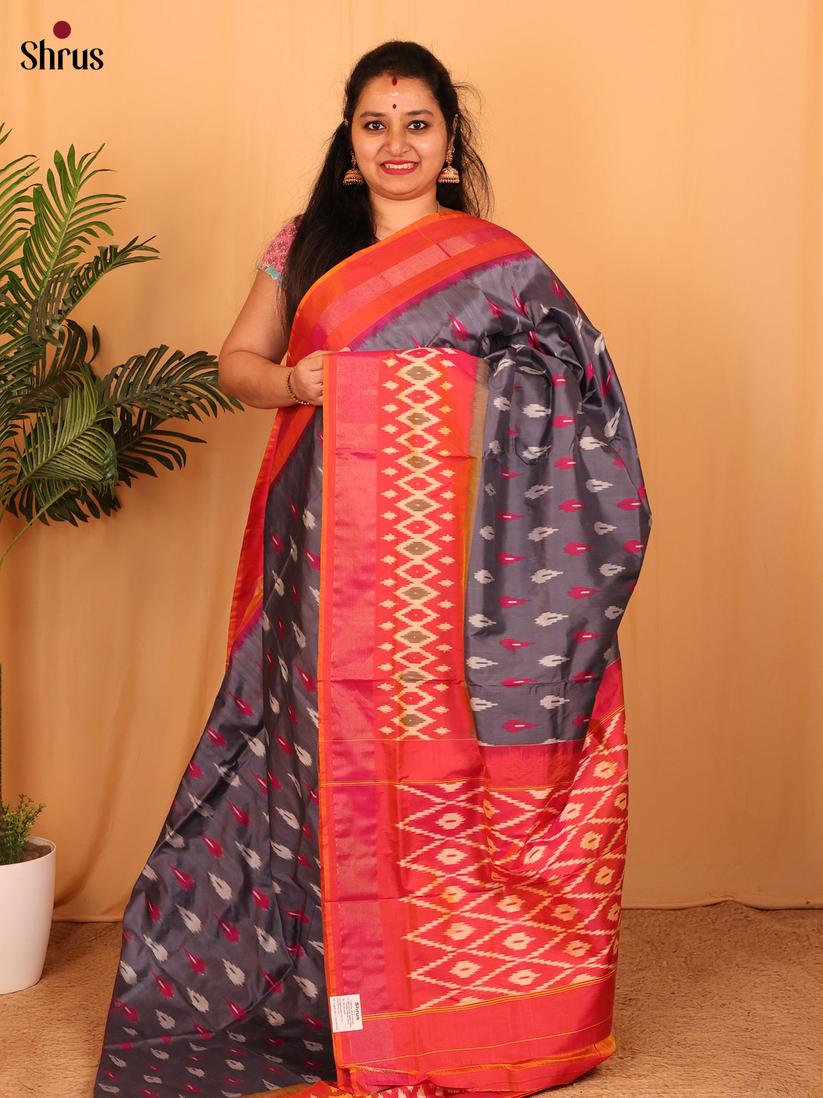 Grey & Orangish Pink- Ikkat Silk Saree